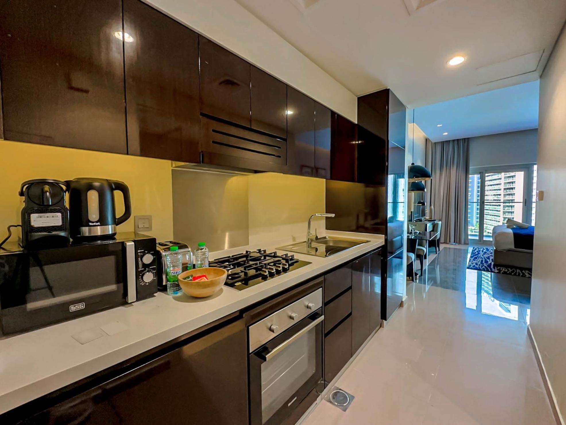 Naseem - Cozy With & Pool Views In Business Bay *