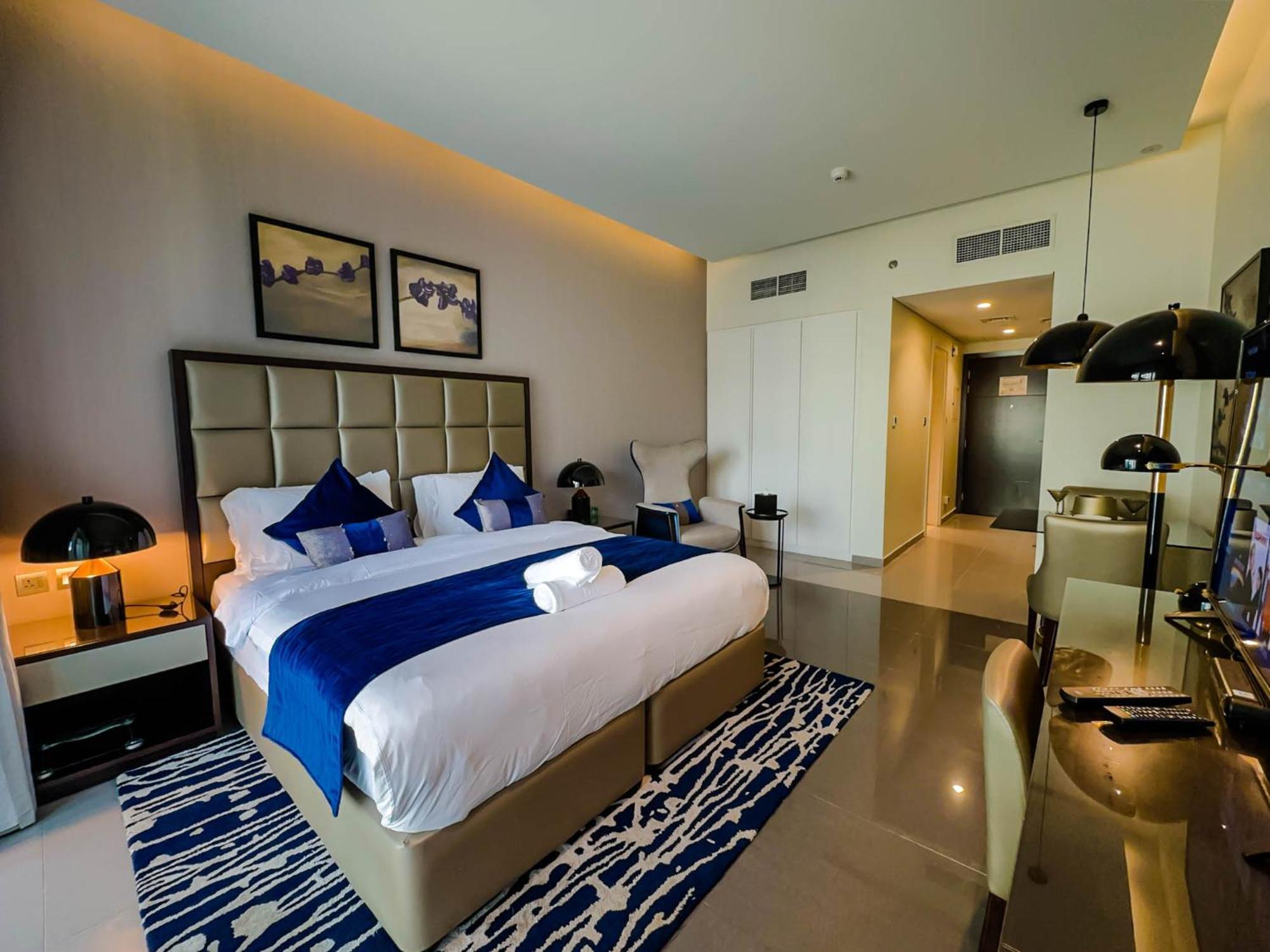 Naseem - Cozy With & Pool Views In Business Bay Apartment Dubai