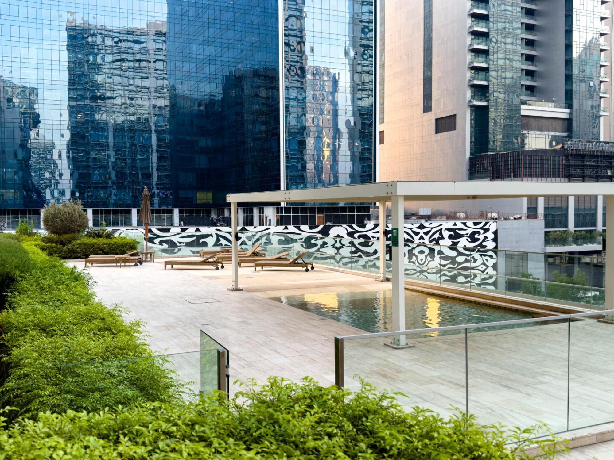 Naseem - Cozy With & Pool Views In Business Bay *