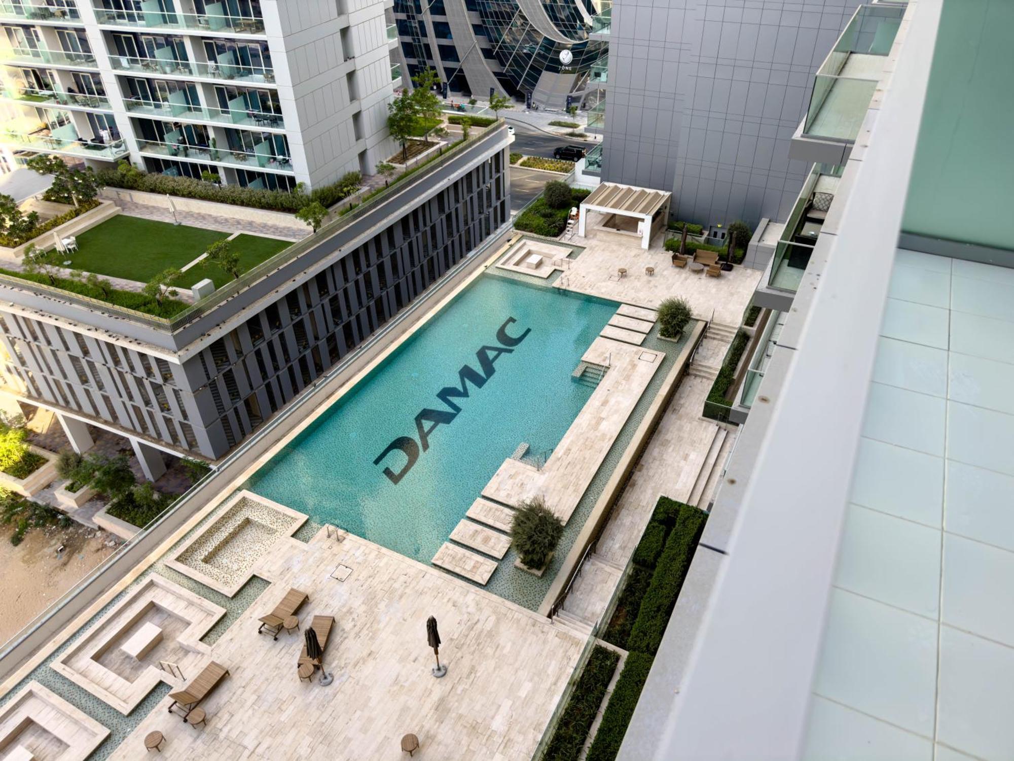 Apartment Naseem - Cozy With & Pool Views In Business Bay Dubai