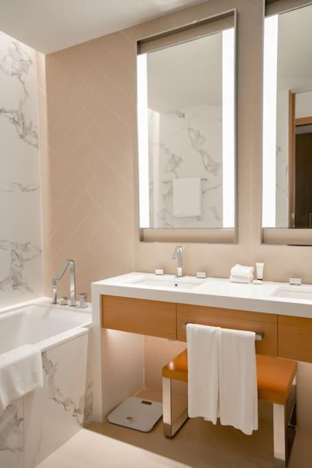 Apartment Address Opera 2br 54th Floor Dubai