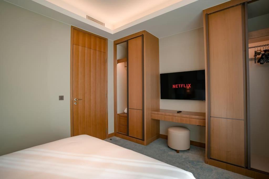 Apartment Address Opera 2br 54th Floor *