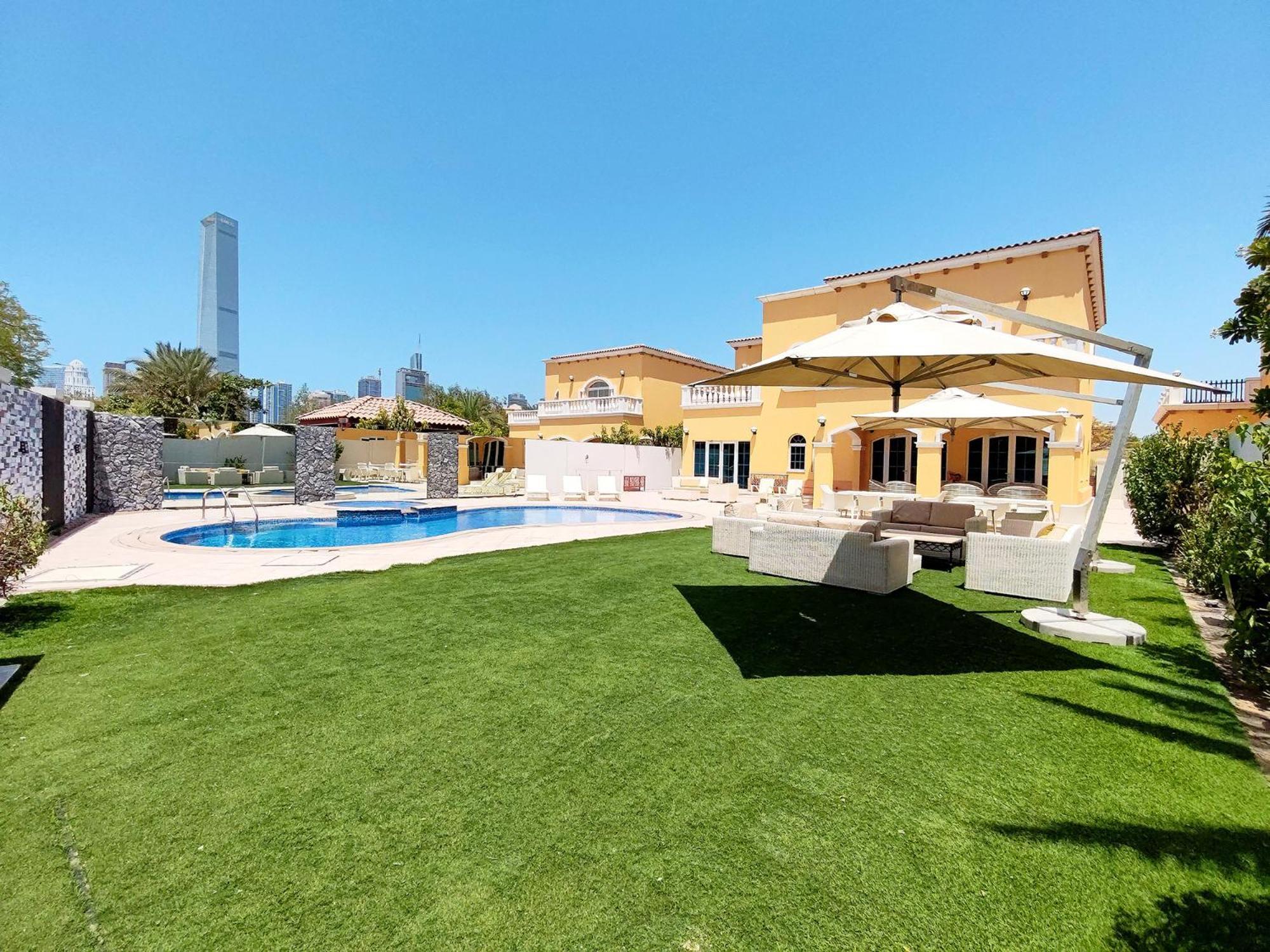 Villa Royal Private Pool, Lux 7-bedroom On Marina Dubai