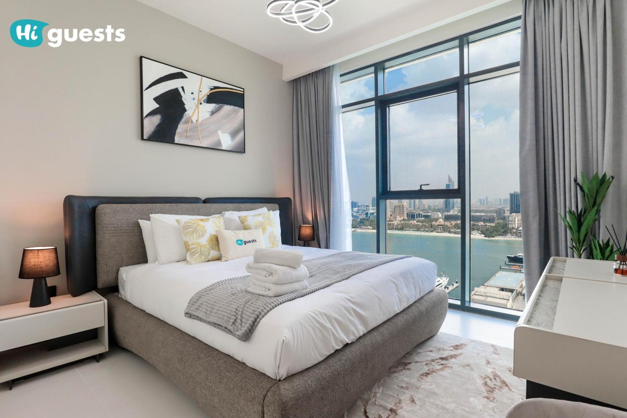 Apartment Higuests - Marina Retreat, Luxurious 3br Steps From The