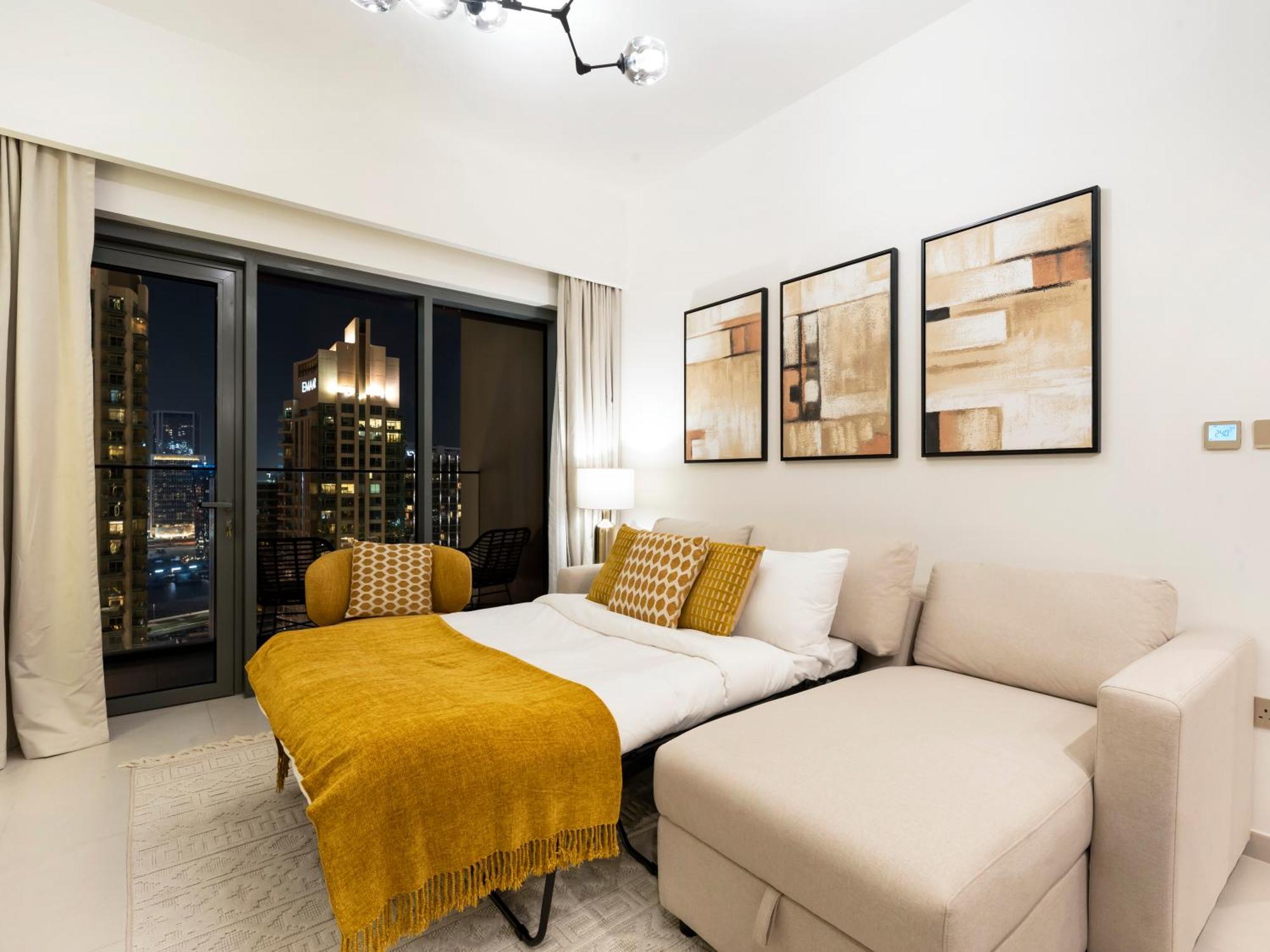 Apartment Al-fannan At Burj Royale - Best Downtown City View - Brand New Luxury 1 Bedroom *