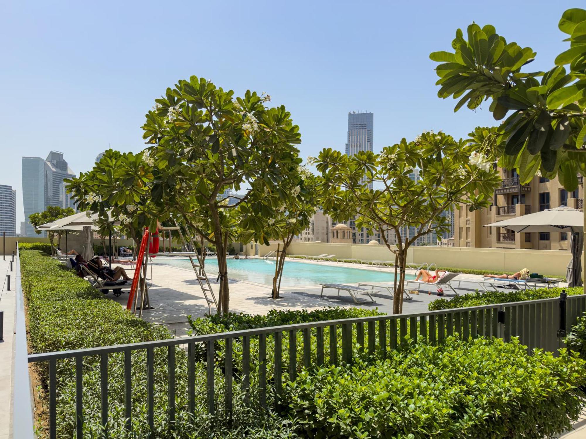 Al-fannan At Burj Royale - Best Downtown City View - Brand New Luxury 1 Bedroom Apartment Dubai