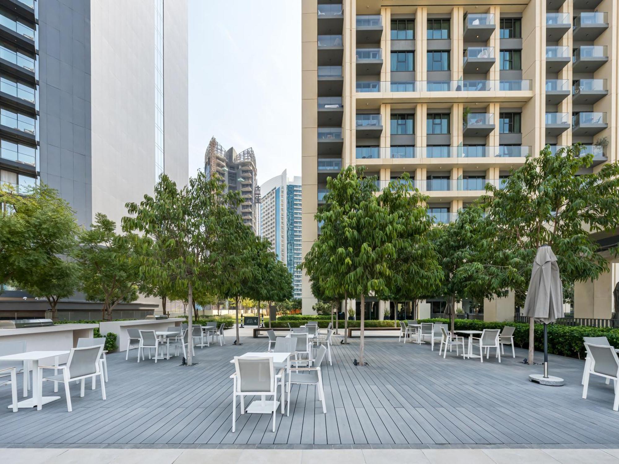 Al-fannan At Burj Royale - Best Downtown City View - Brand New Luxury 1 Bedroom Dubai