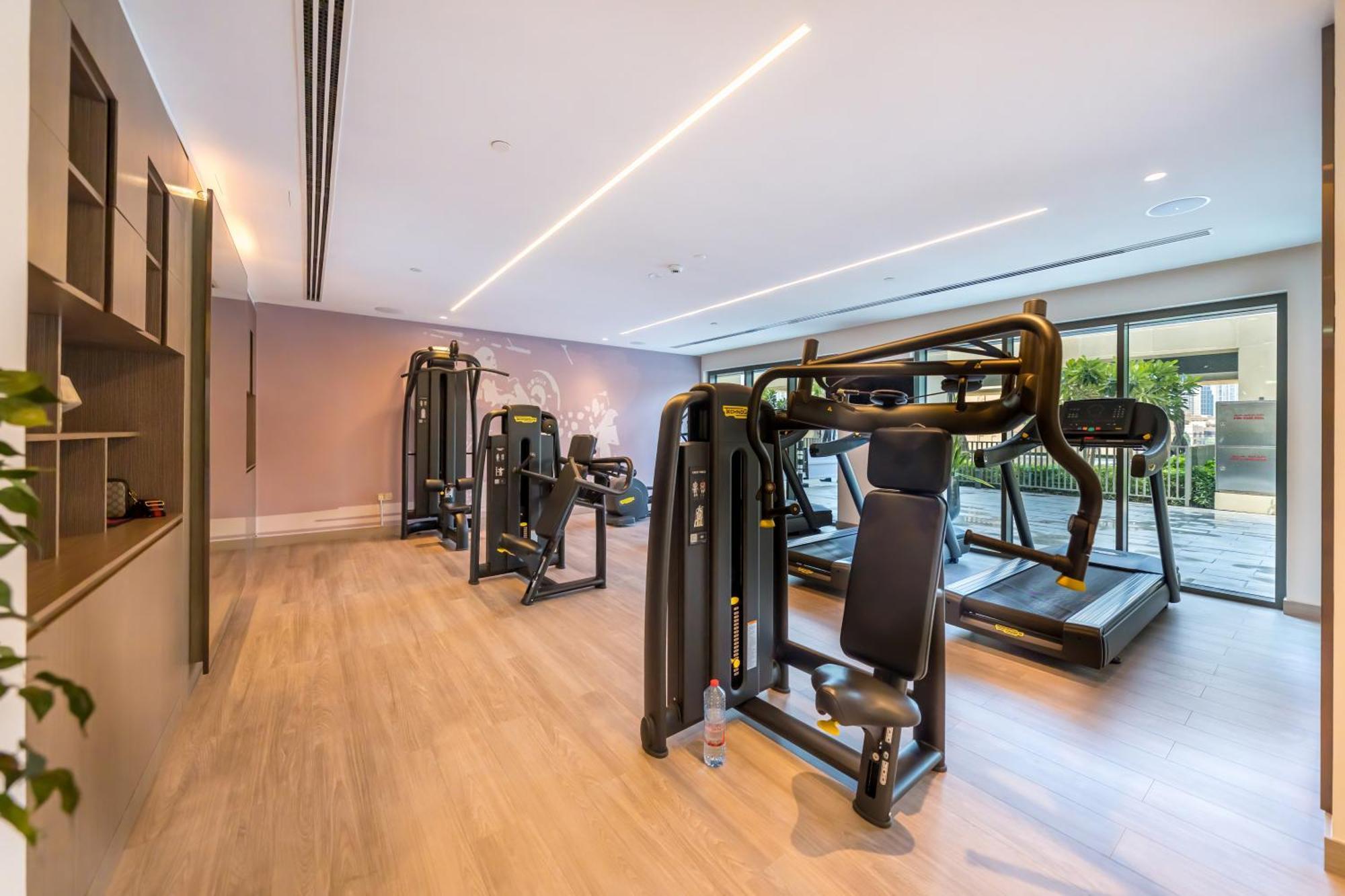 Apartment Al-fannan At Burj Royale - Best Downtown City View - Brand New Luxury 1 Bedroom *