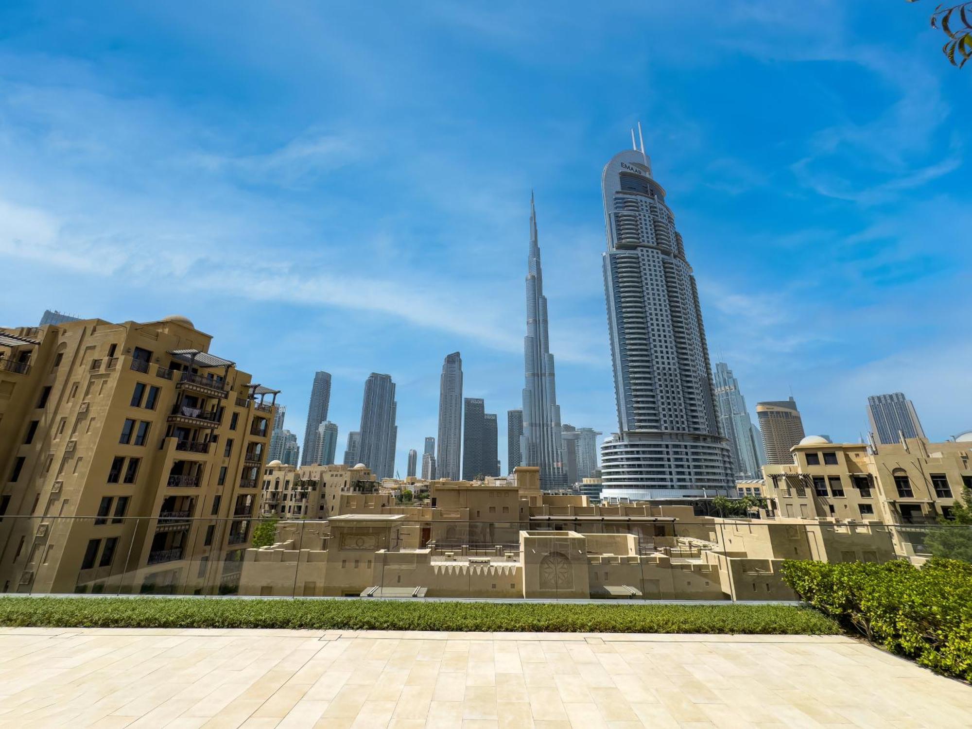 Al-fannan At Burj Royale - Best Downtown City View - Brand New Luxury 1 Bedroom