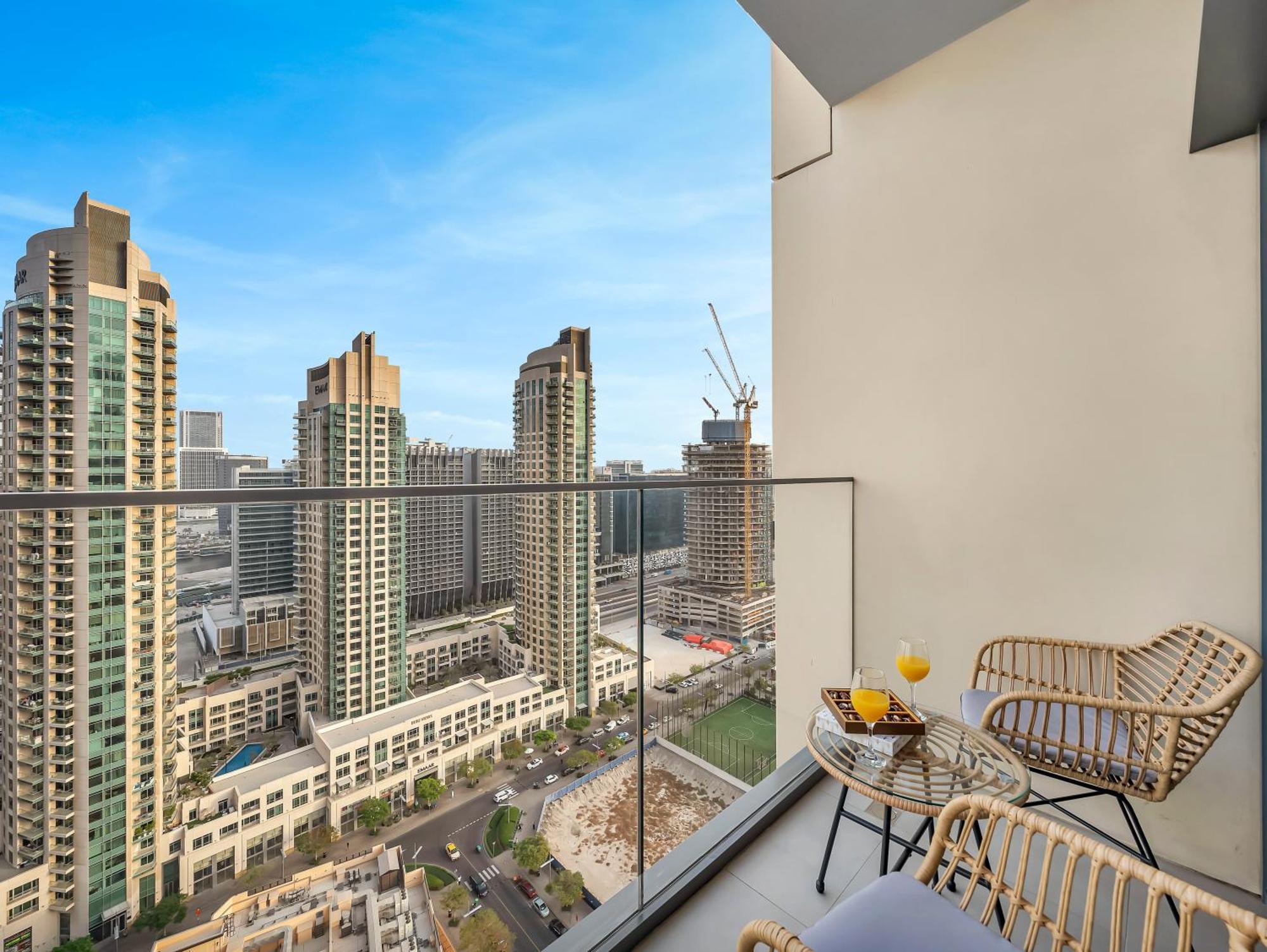 Al-fannan At Burj Royale - Best Downtown City View - Brand New Luxury 1 Bedroom