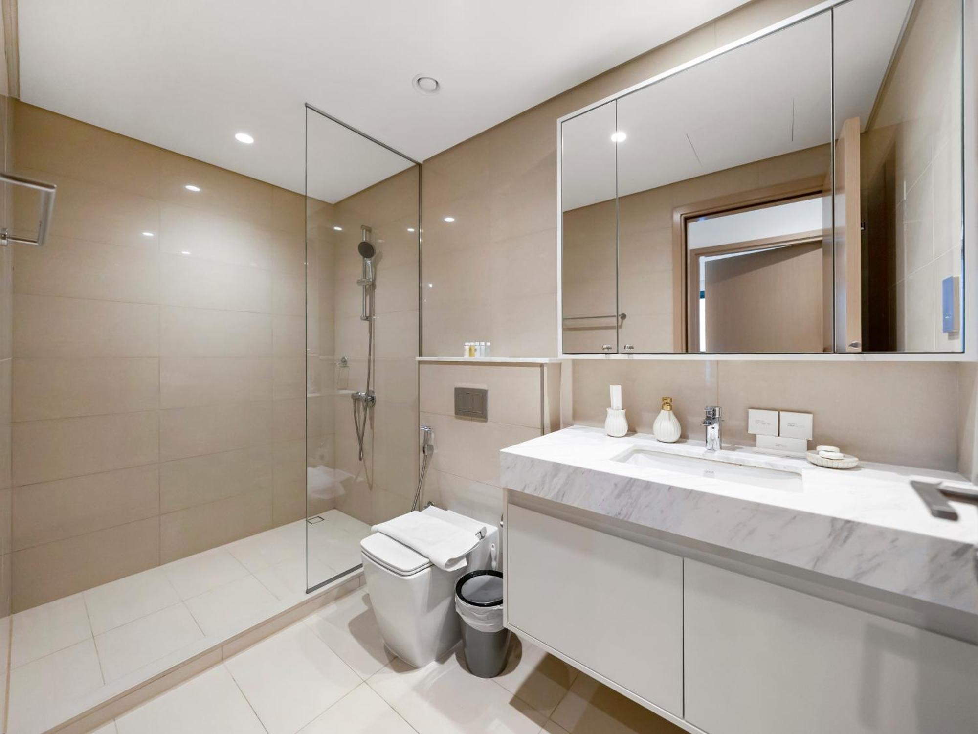 Al-fannan At Burj Royale - Best Downtown City View - Brand New Luxury 1 Bedroom Dubai