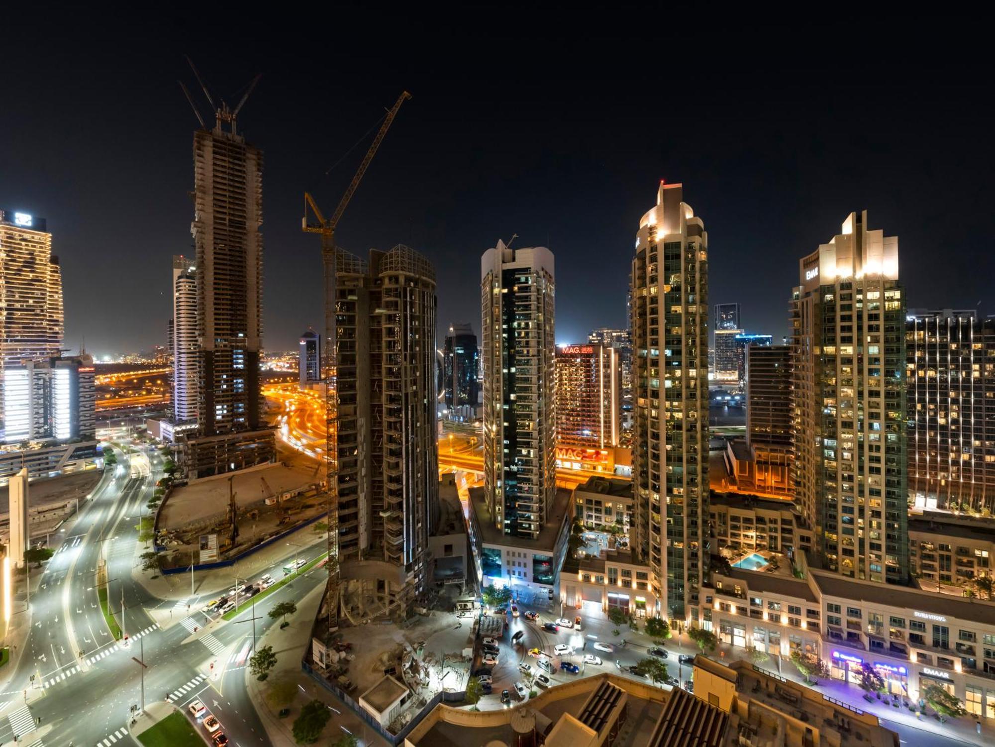 Apartment Al-fannan At Burj Royale - Best Downtown City View - Brand New Luxury 1 Bedroom *