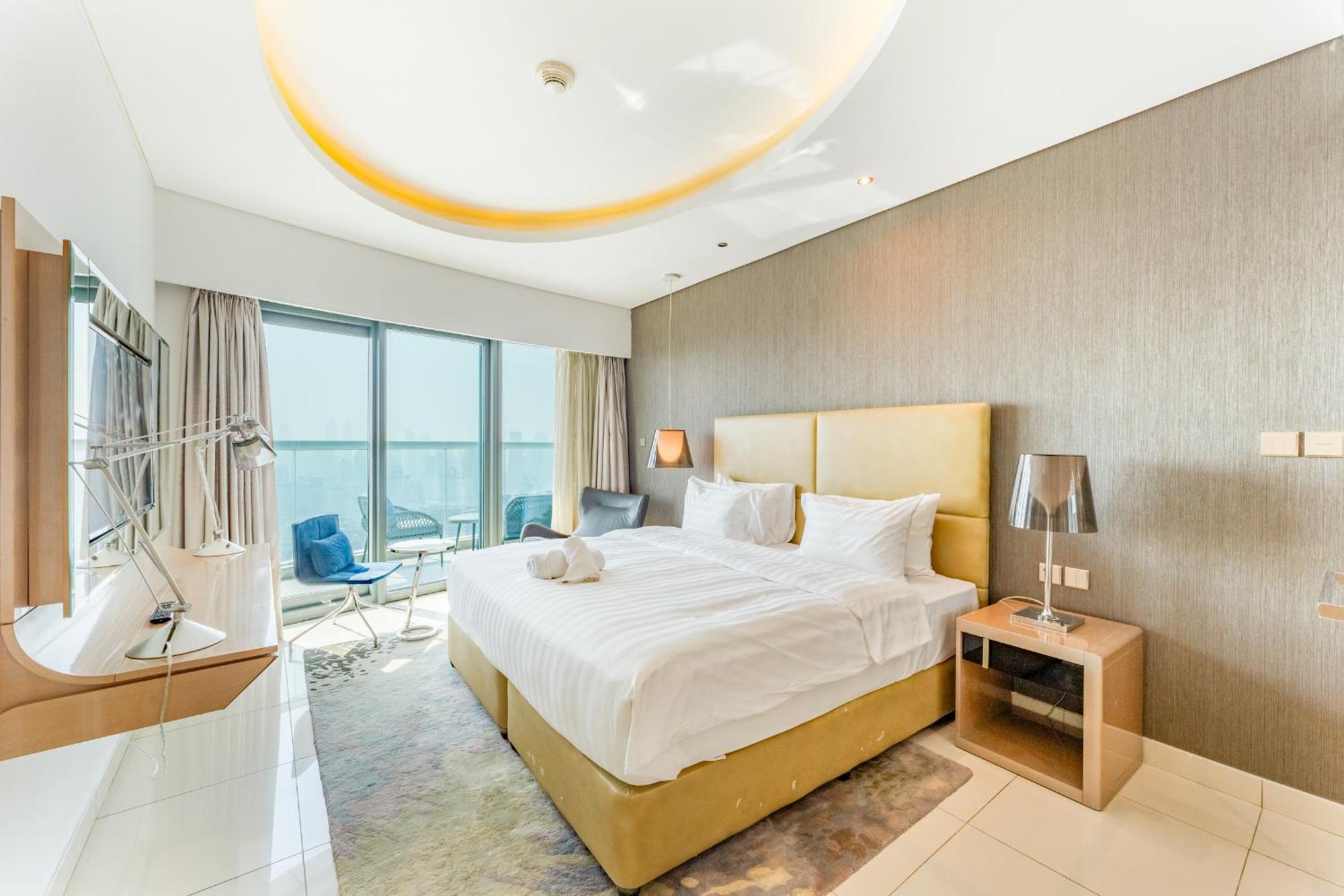 Apartment 3 Bed In Damac Paramount By Pk Holidays