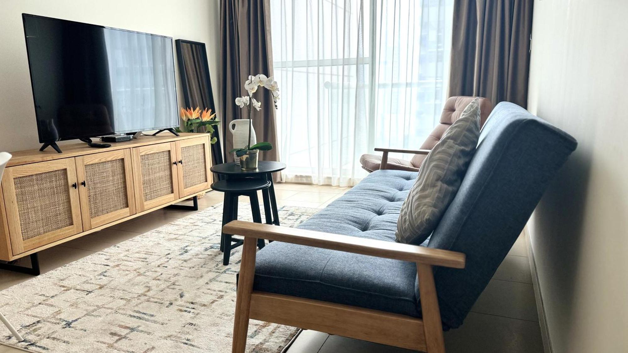 Comfortable And Spacious 1 Bedroom In Business Bay Apartment *