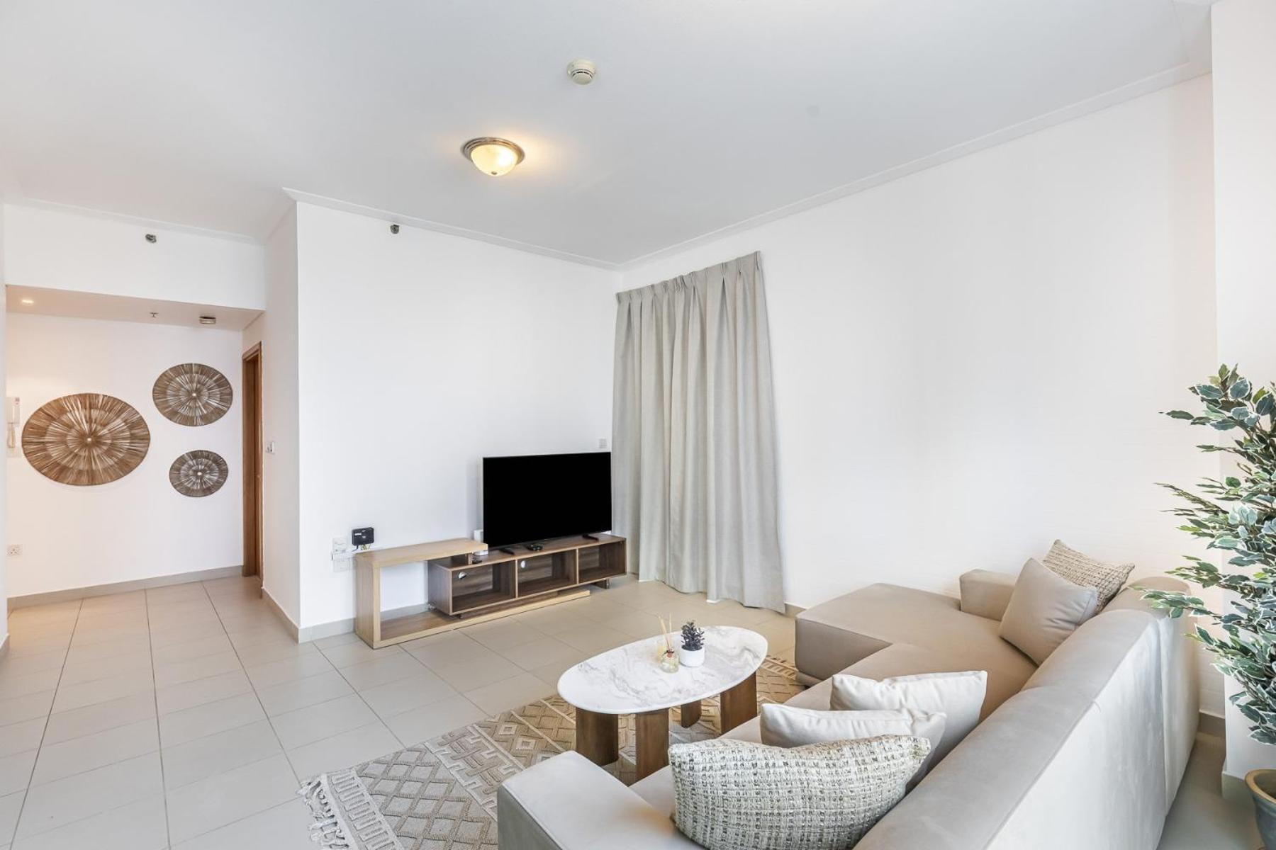 Spacious Modern In Marina Apartment *