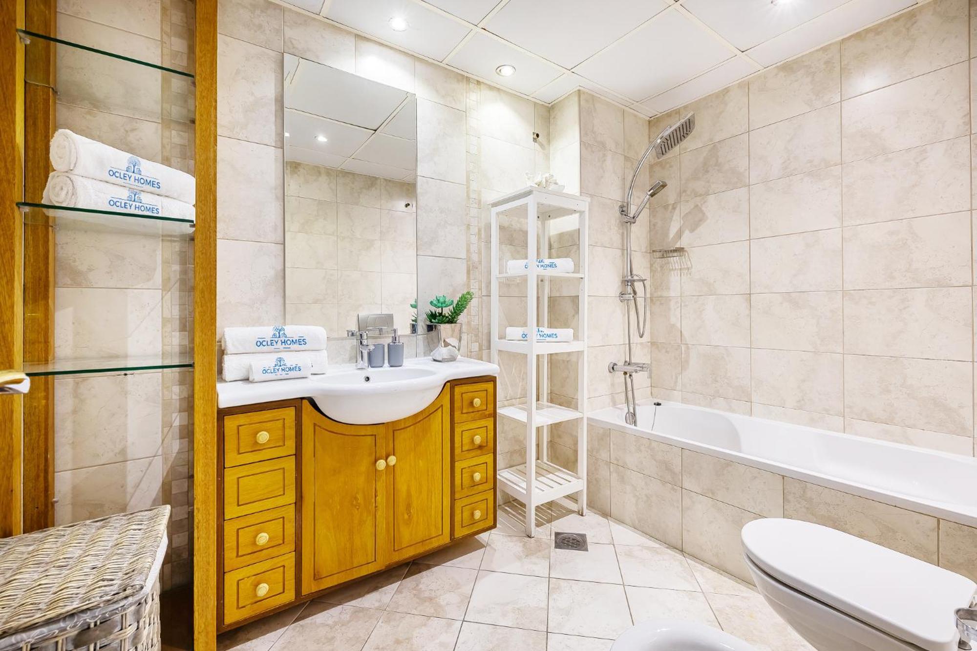 Apartment Extra Spacious With Stunning Marina Views Dubai
