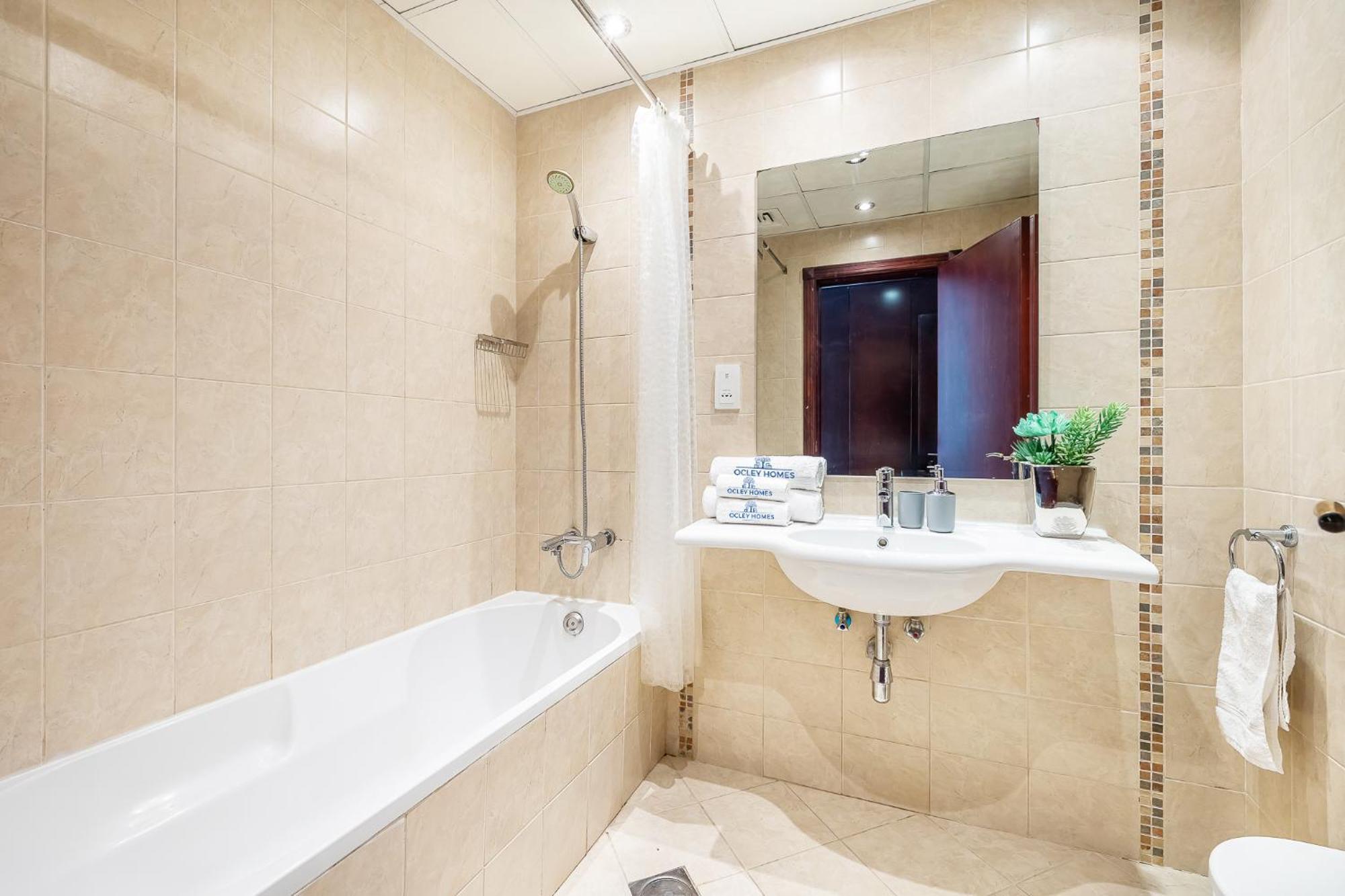 Extra Spacious With Stunning Marina Views * Dubai