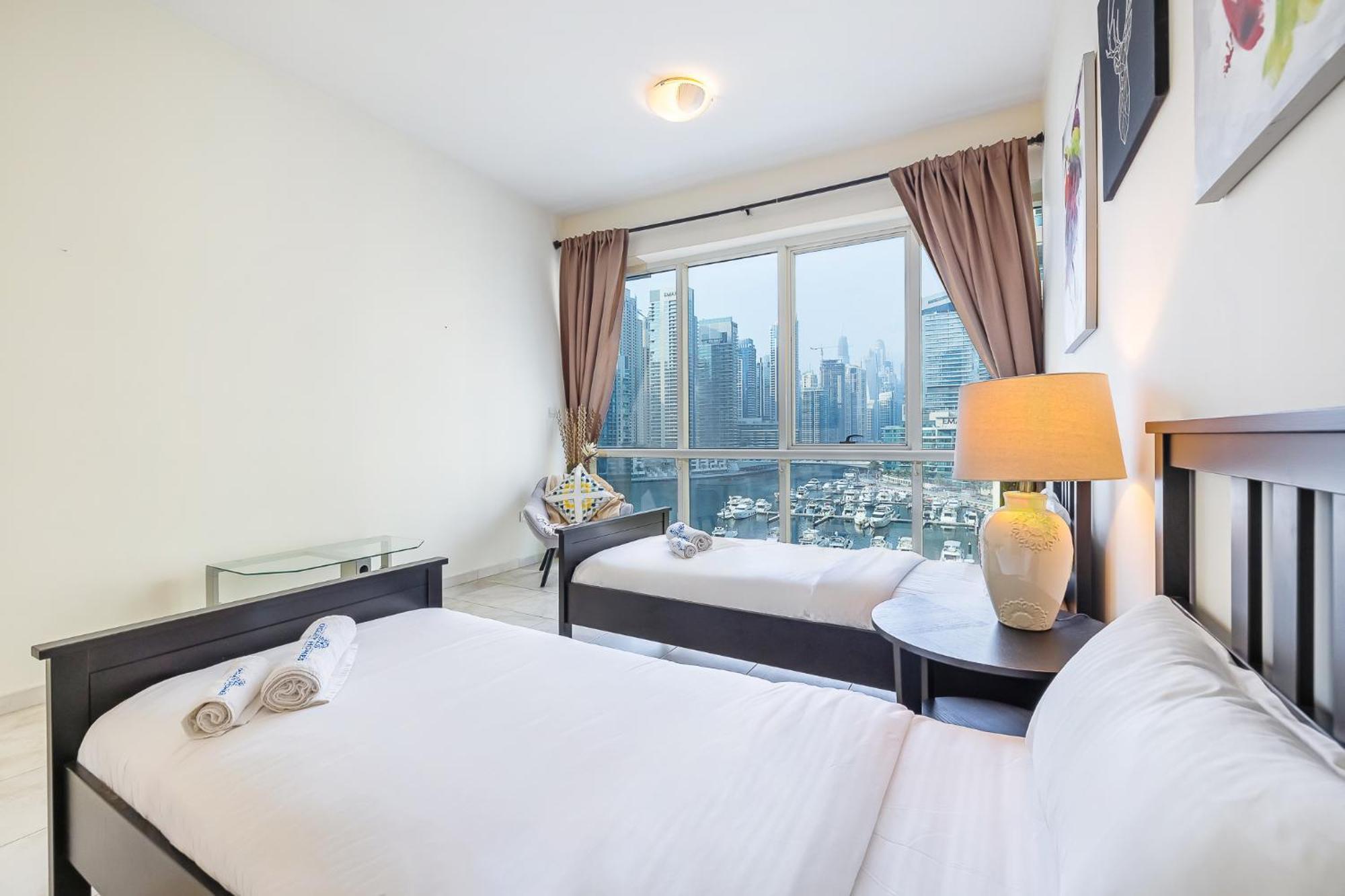 Extra Spacious With Stunning Marina Views *