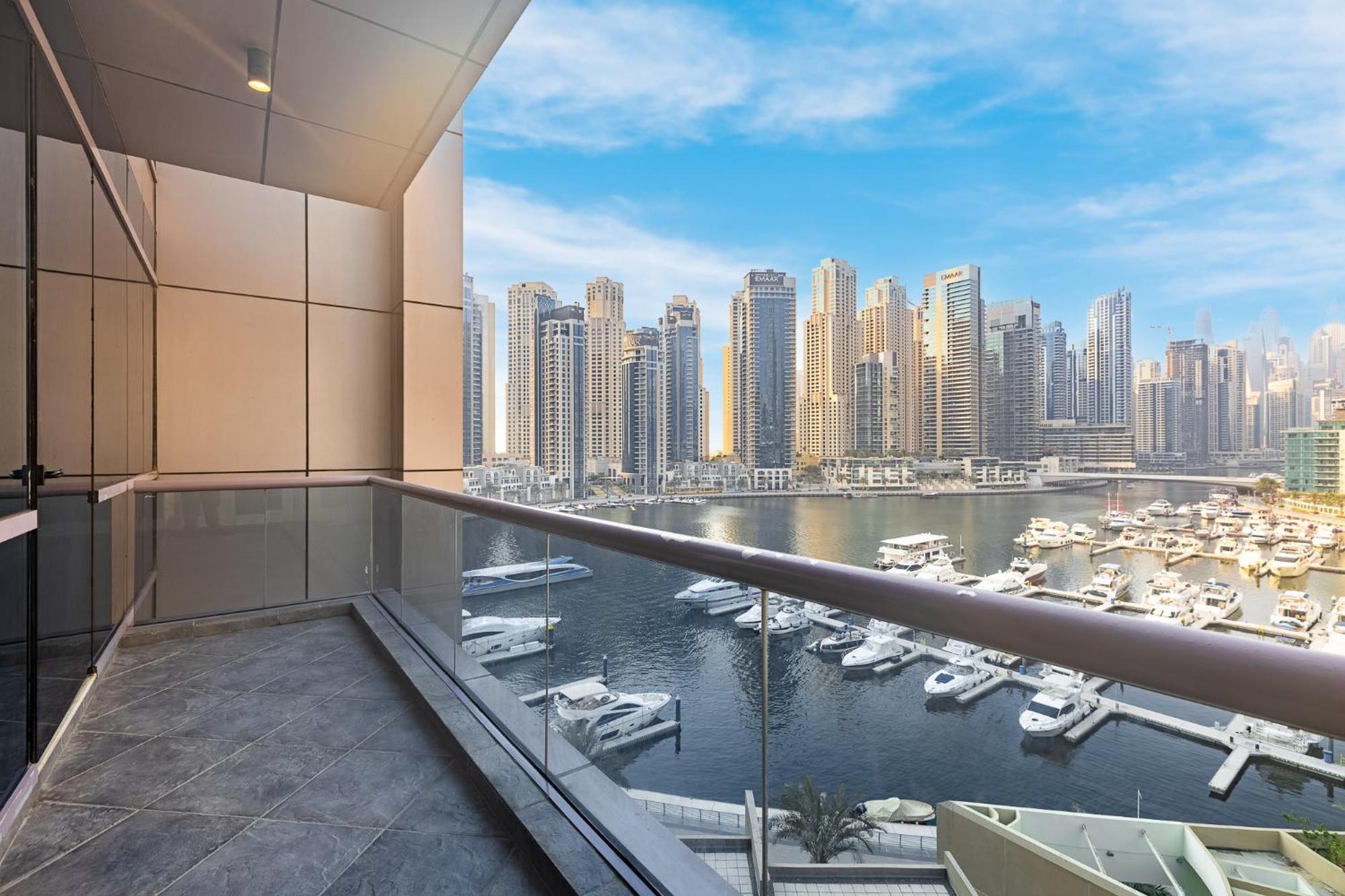 Apartment Extra Spacious With Stunning Marina Views Dubai