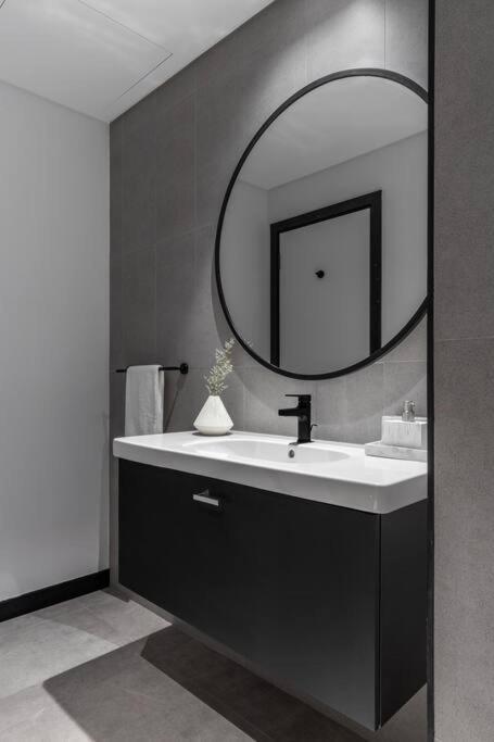 Rare Luxury 1bdr 15 Northside Apartment *