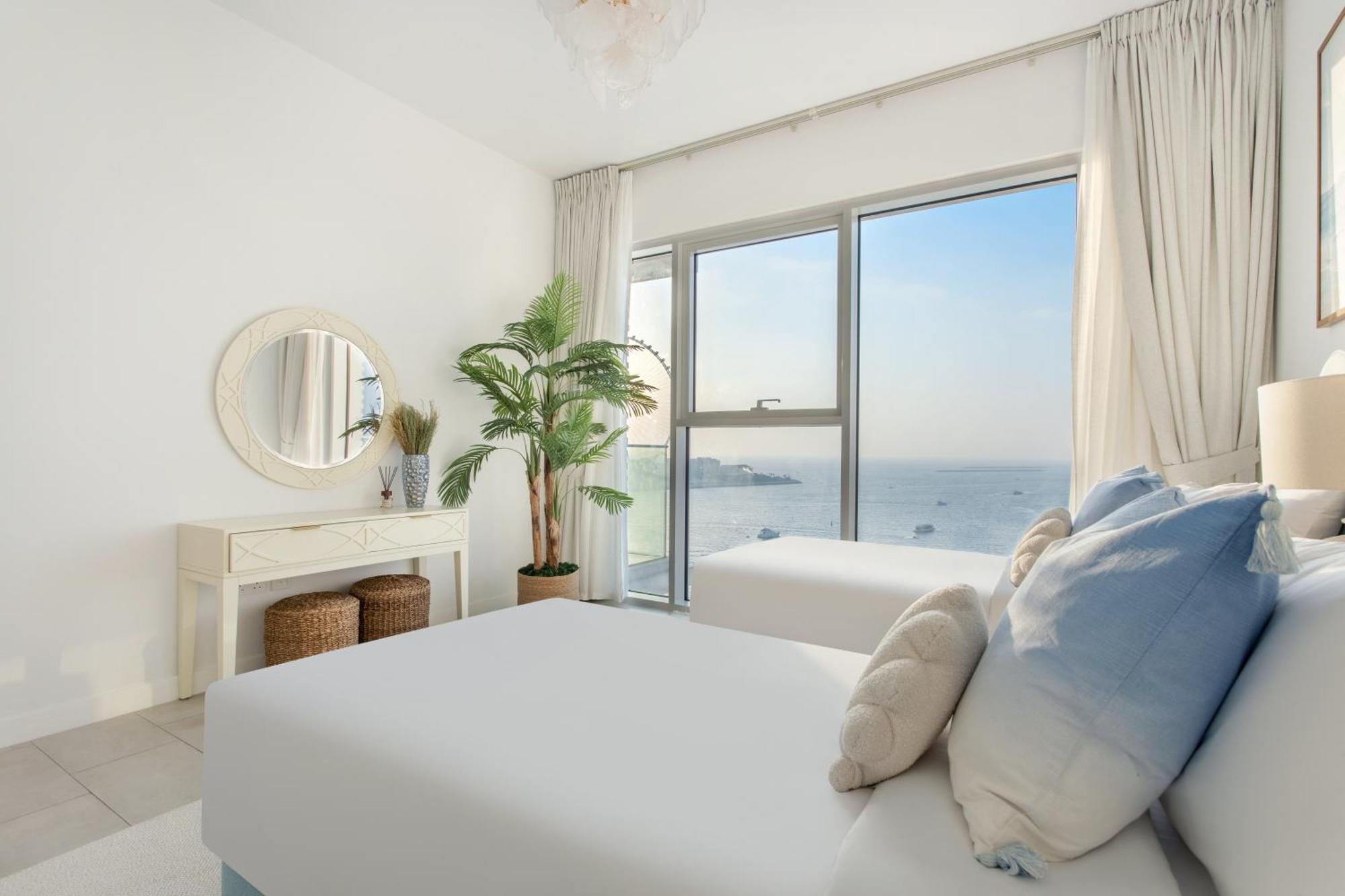 Apartment Seaside In The Sky Three Bedroom With Maid Full Sea View *