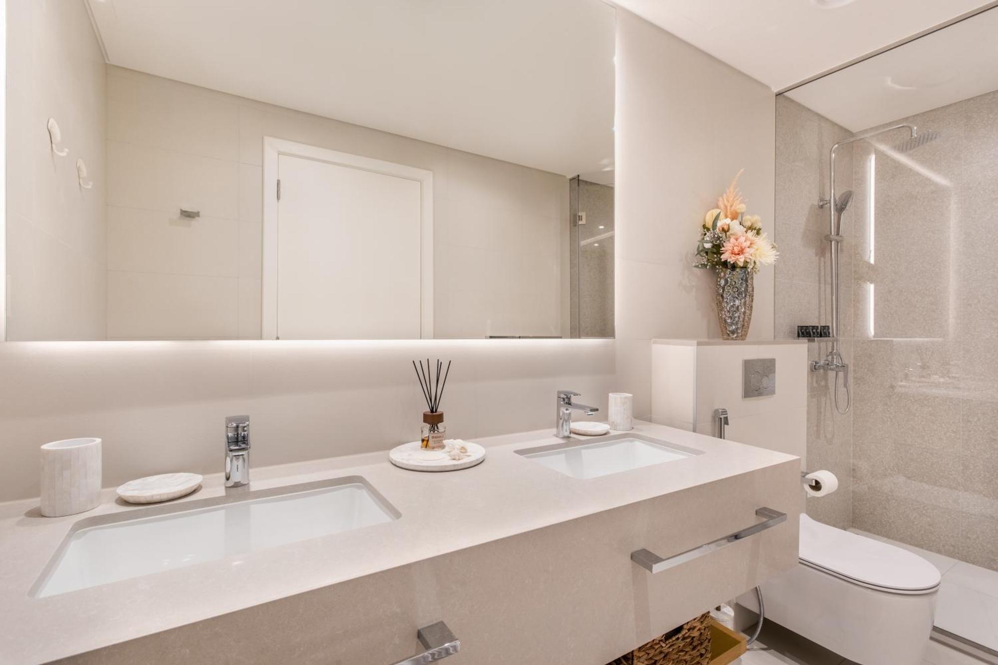 Apartment Seaside In The Sky Three Bedroom With Maid Full Sea View *
