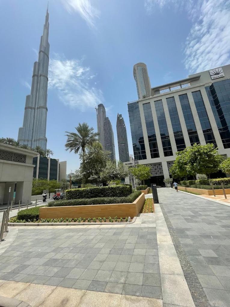 Apartment Full Burj Khalifa View - Opposite Mall Access - 8 Min Walk To Mall & Fountain - Luxury 2br *