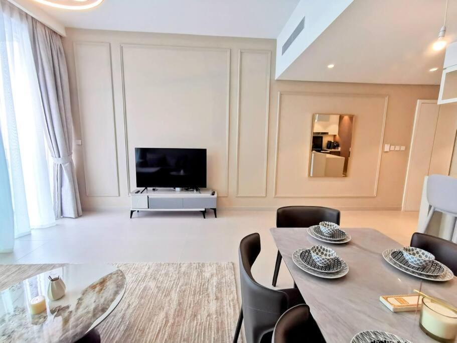 Like - 5401 Modern With Burj Khalifa View Apartment