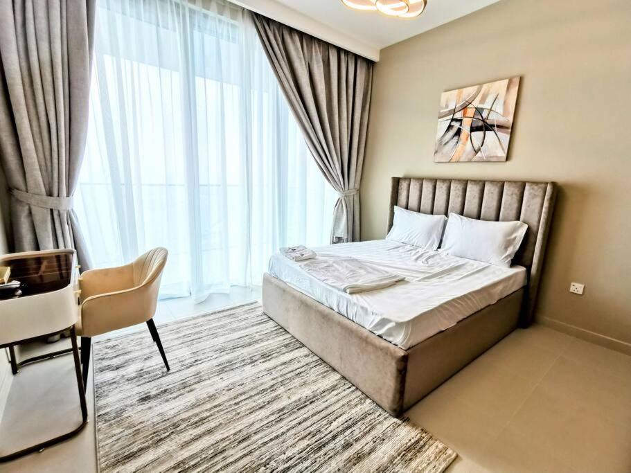 Like - 5401 Modern With Burj Khalifa View * Dubai