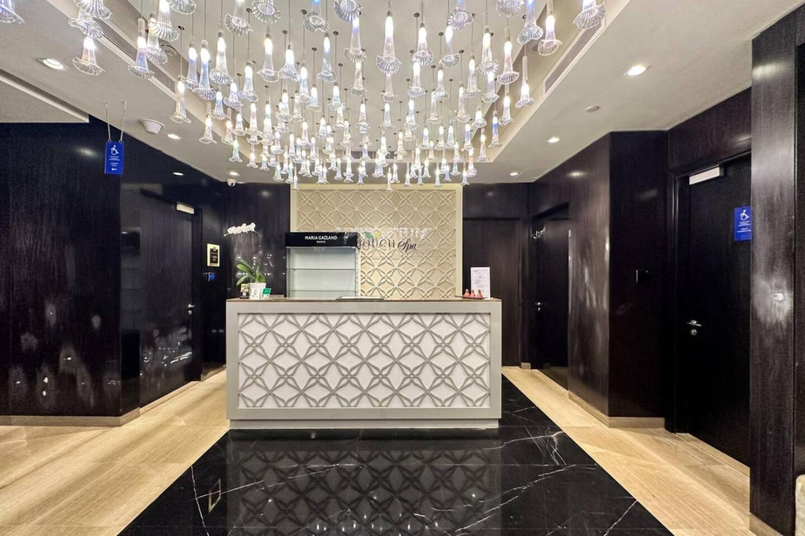 Burj Khalifa View 2 Bedroom In Downtown *