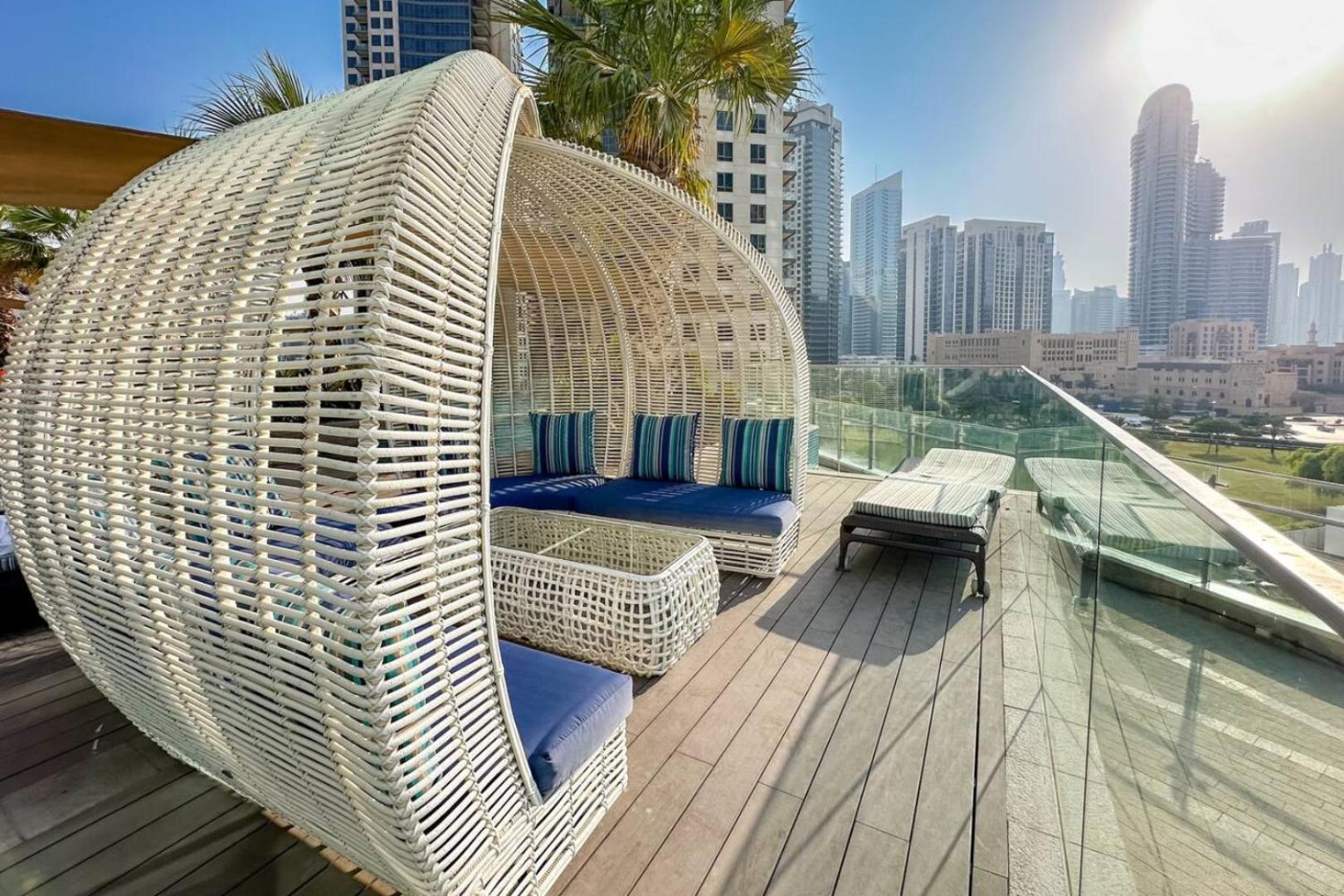 Burj Khalifa View 2 Bedroom In Downtown Apartment