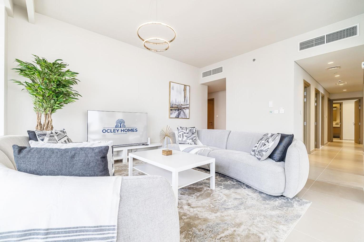 Apartment Modern On 33rd Floor In Creek *