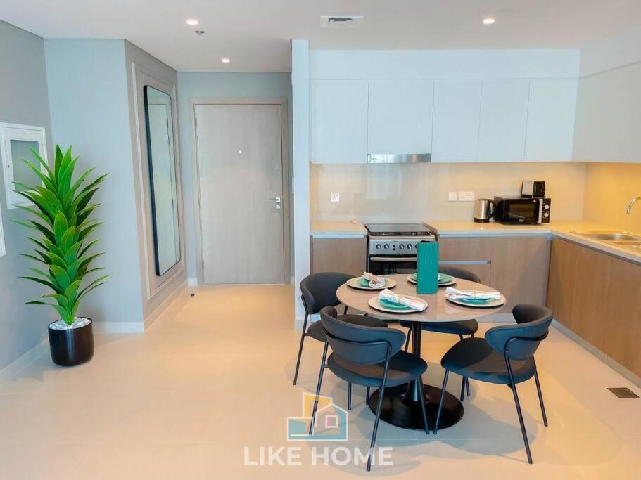 Like - 4207 Modern In The Grand With Pool Apartment *