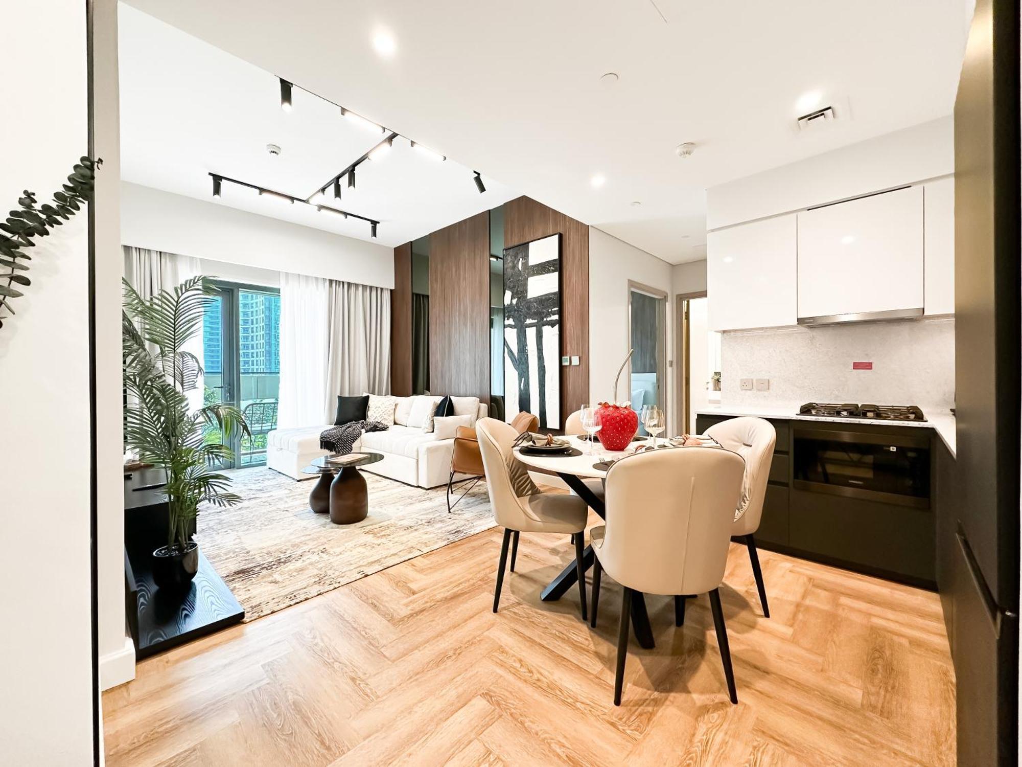 Downtown Elegance - Stylish Urban Retreat *