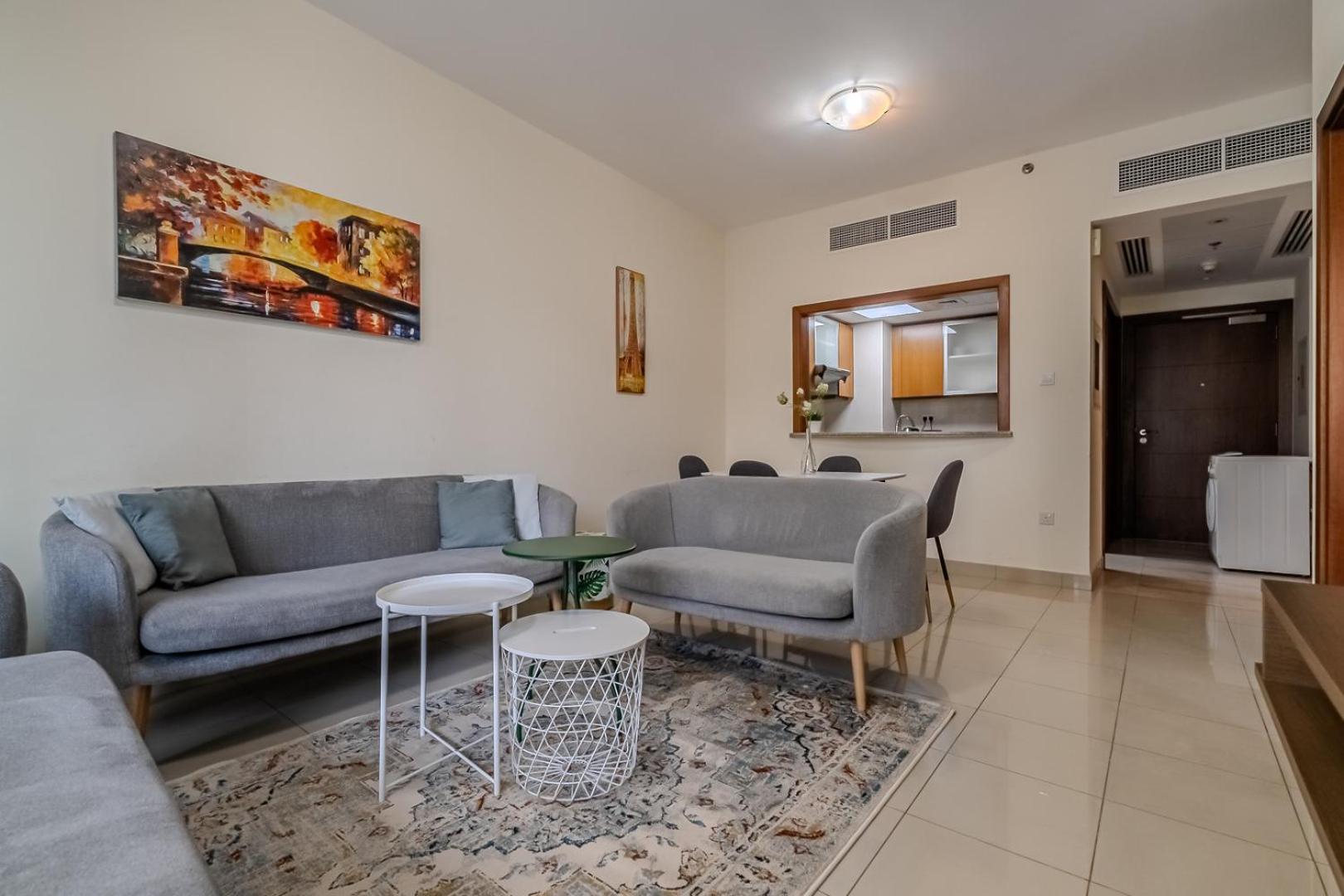 Spacious 1bdr Downtown I Standpoint Tower Apartment Dubai
