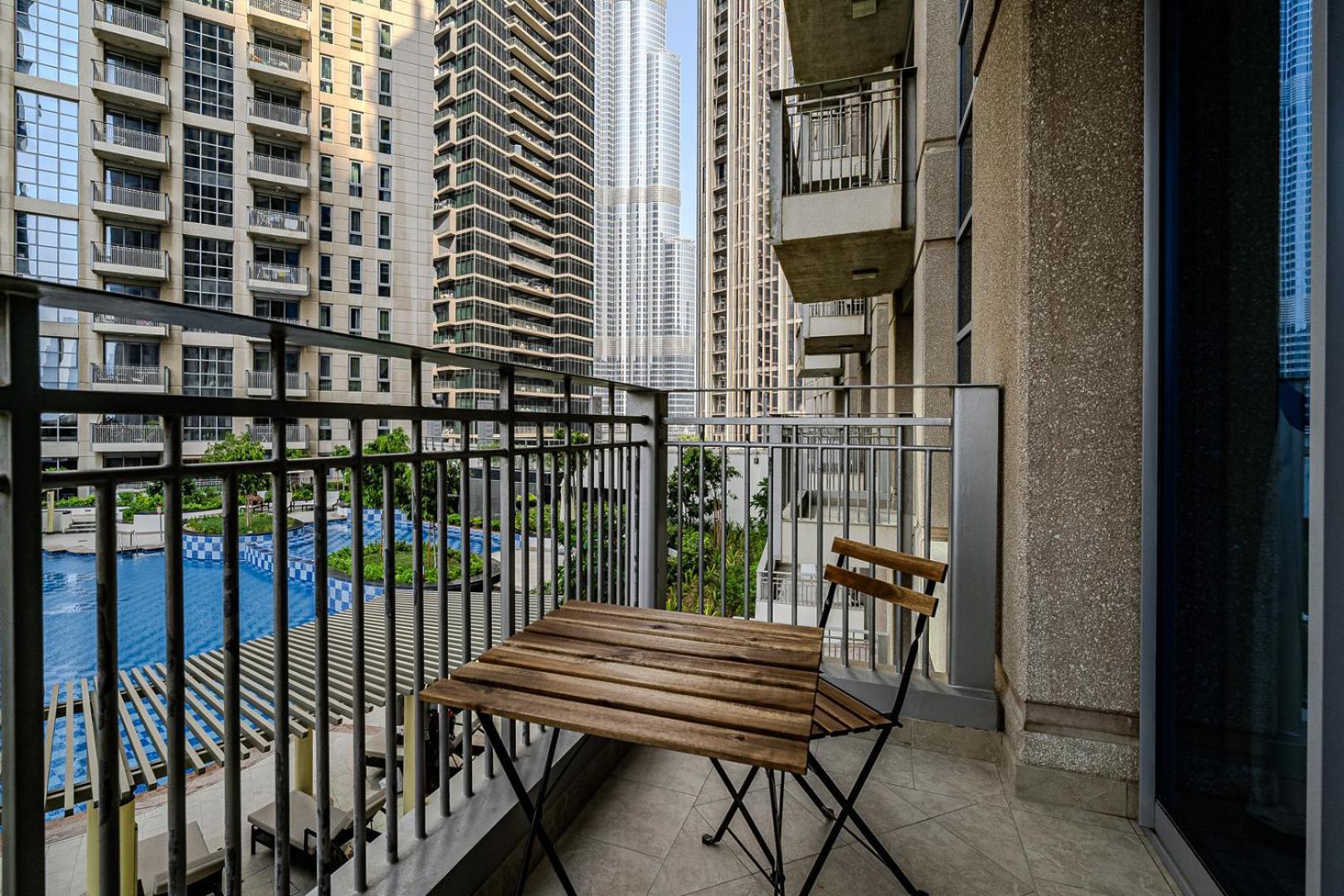Spacious 1bdr Downtown I Standpoint Tower Apartment