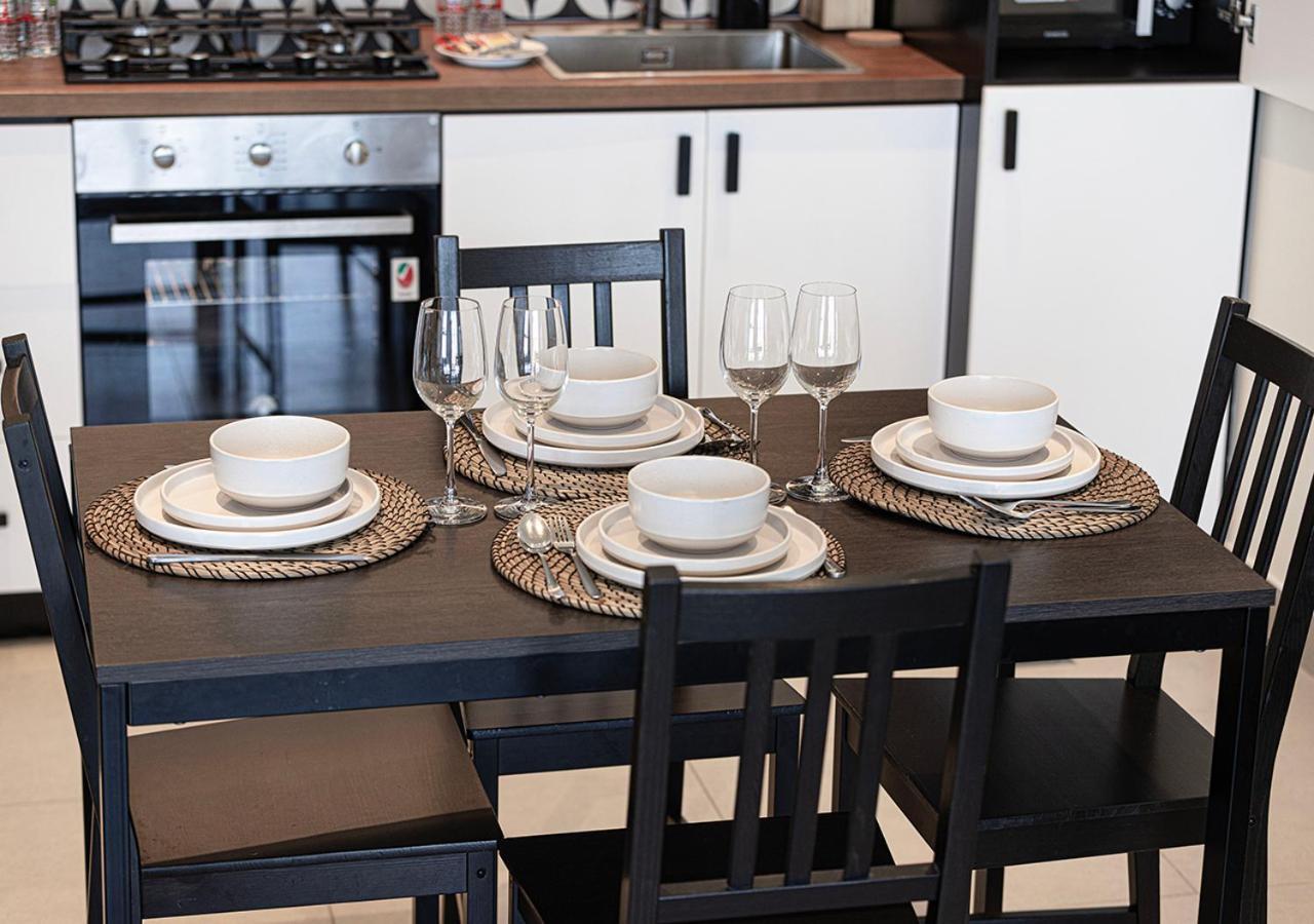 Apartment Upgraded 2bed At Collective 01 With Panoramic View *