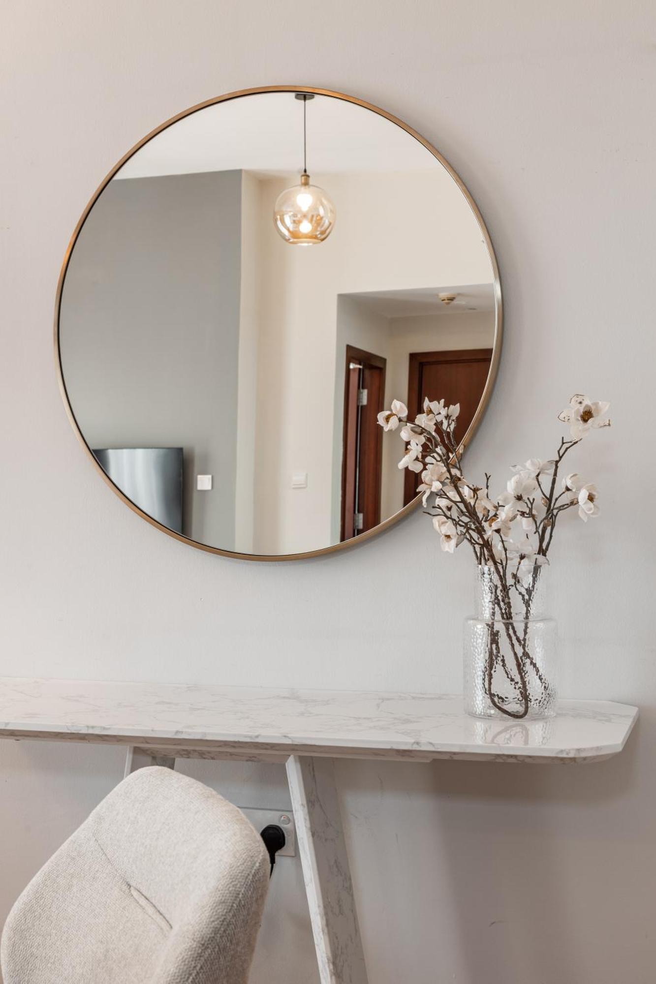 Luxury 1 Bedroom With Beautiful Marina View!
