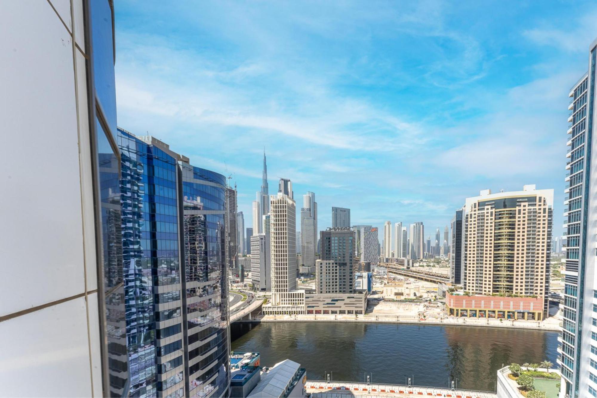 Enjoy Clear Skies 1br With Burj Khalifa Views Dubai