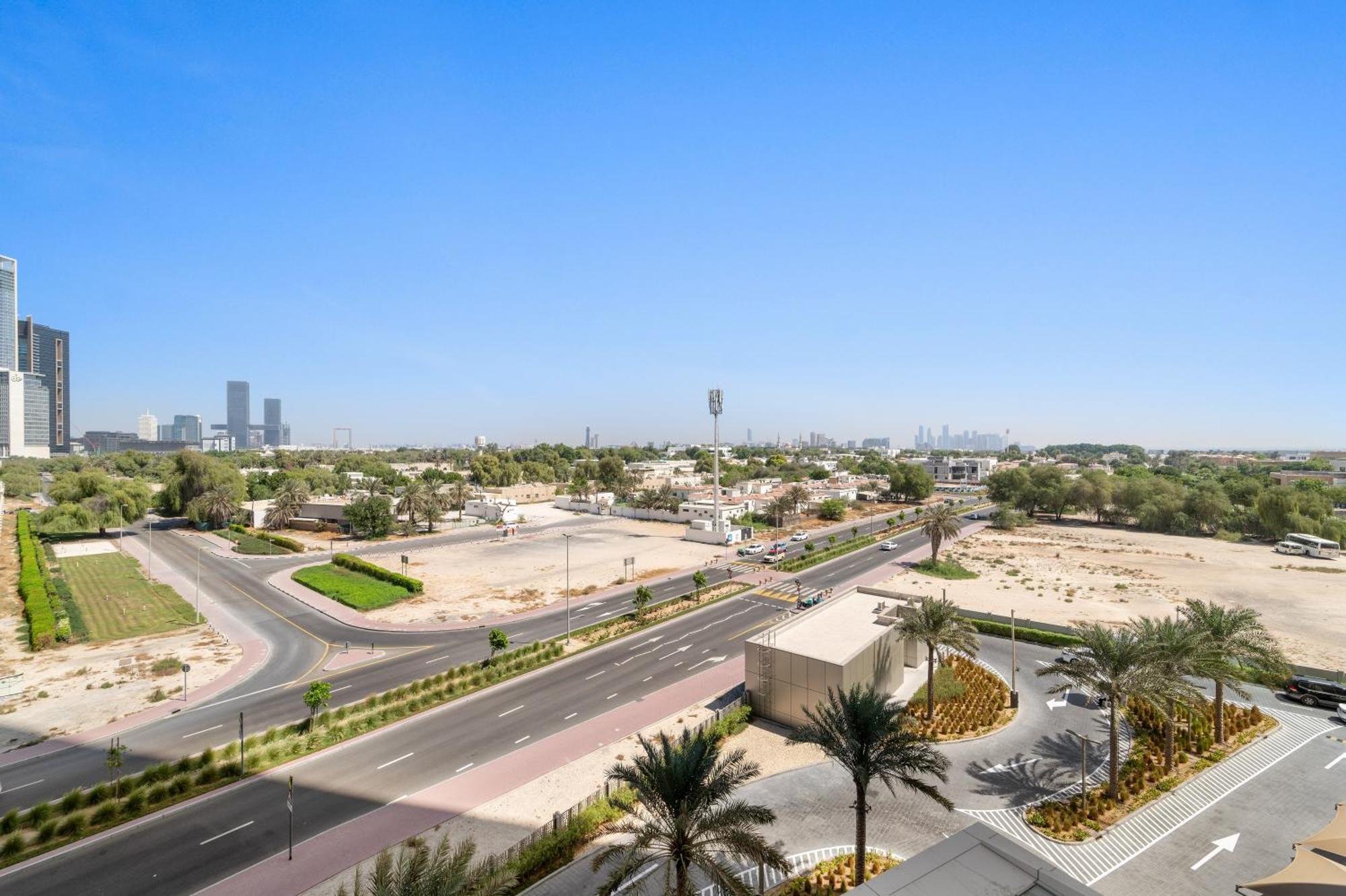 Apartment Modern 1bed Less Than 2km Walk From Burj Khalifa *