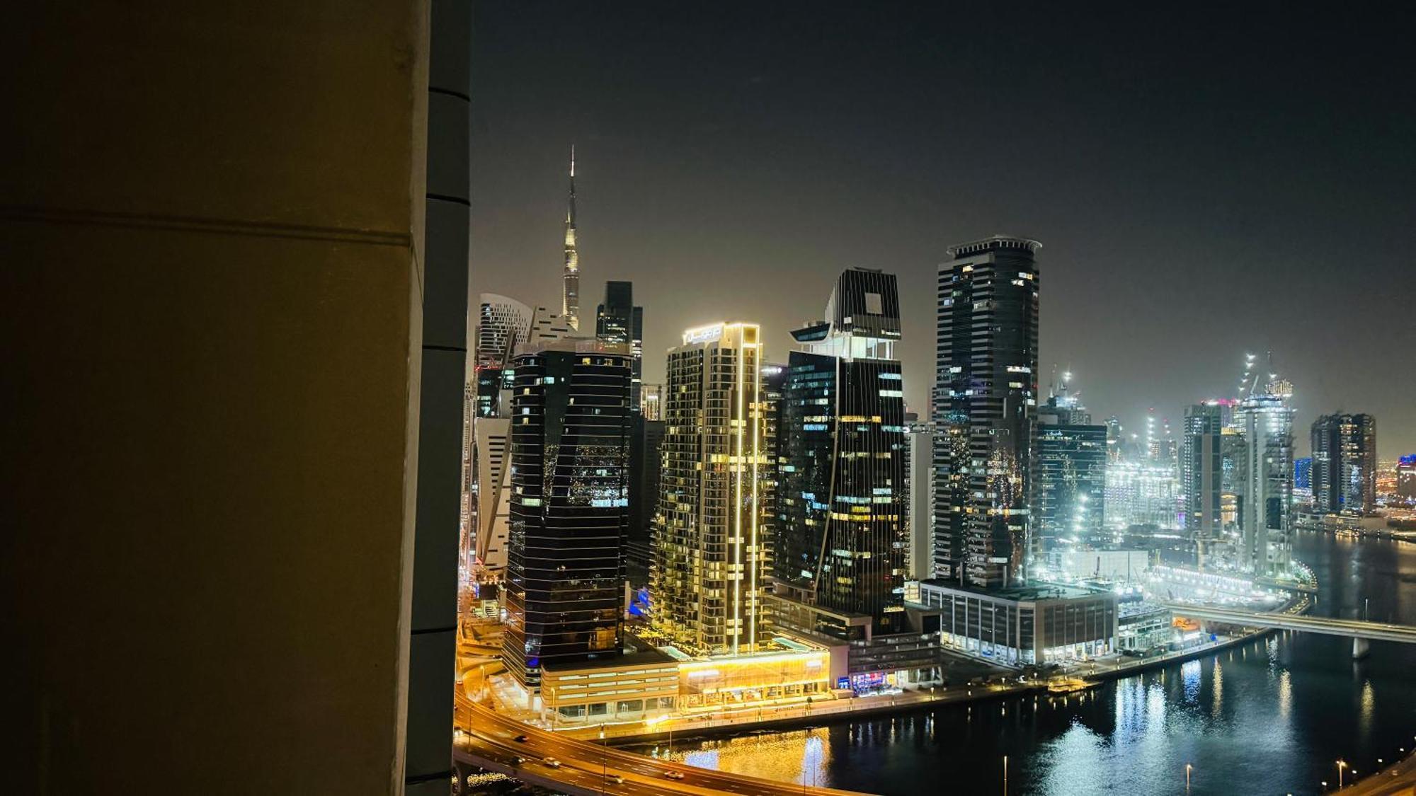 Luxurious Spacious With Breathtaking Views Spacious Burj View Luxury On High Floor Business Bay Downtown Apartment