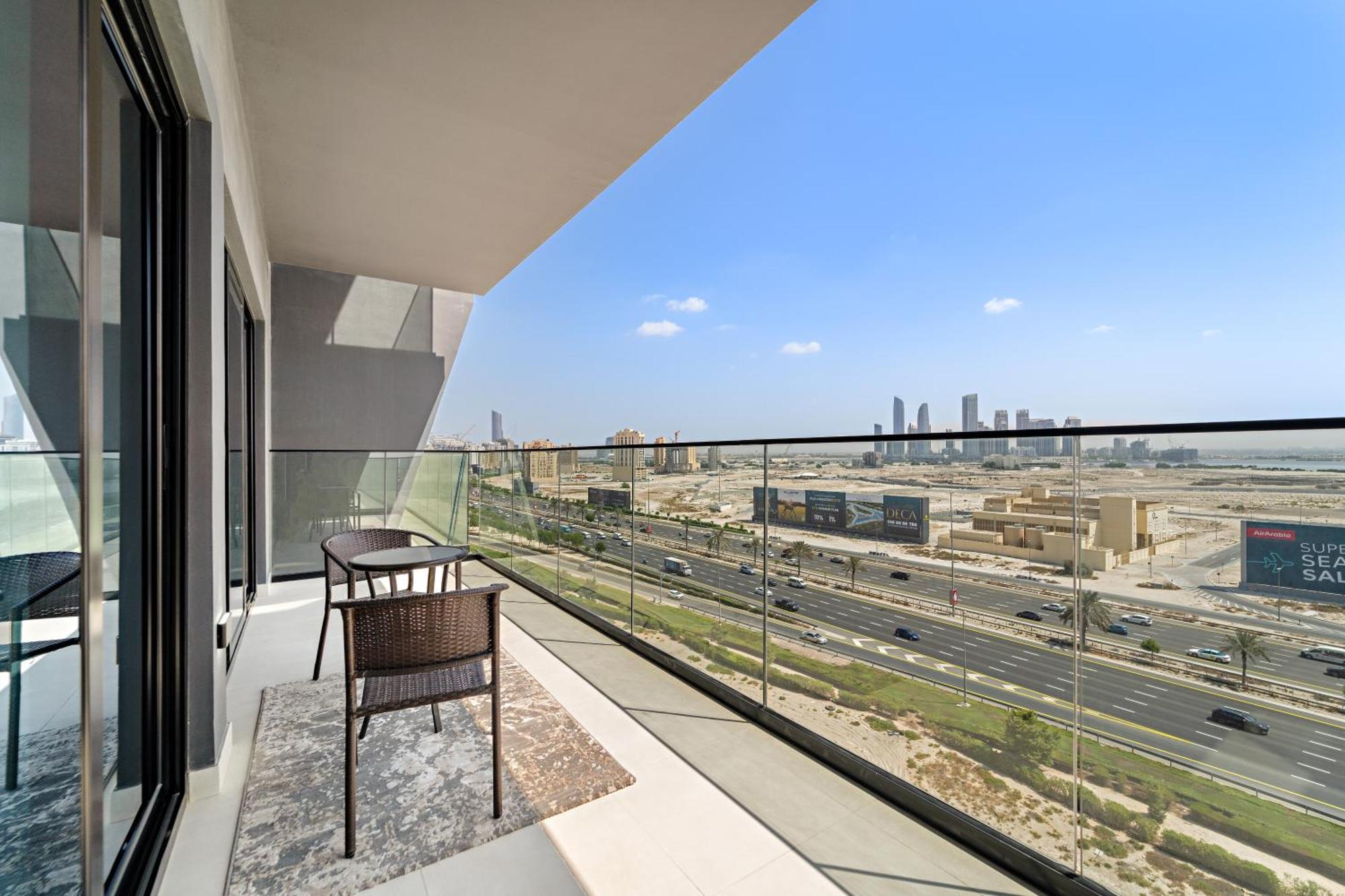 Chic 1 Bedroom With Pool, Gym & Free Parking