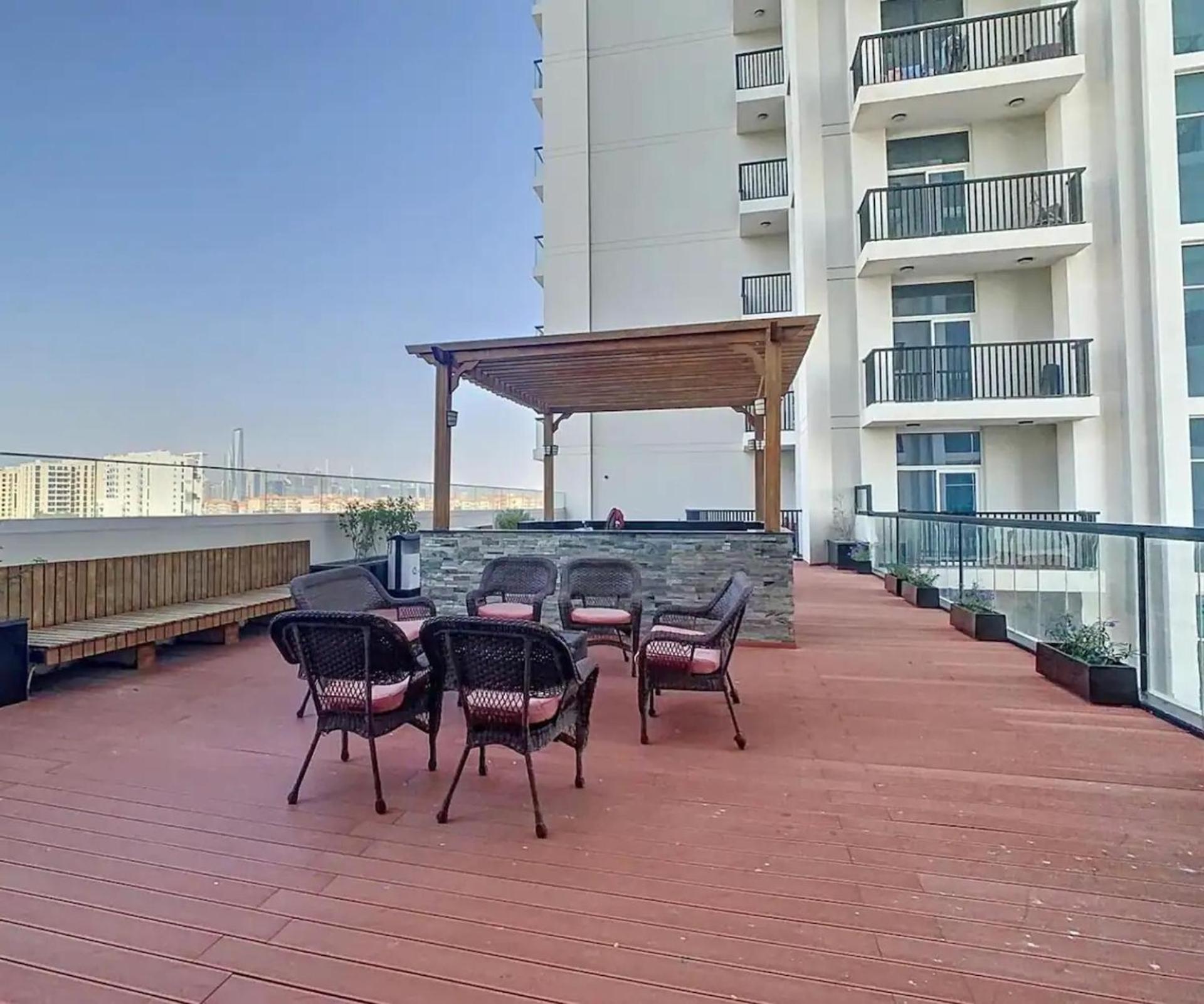 Apartment Starz Tower Cozy In Dubai