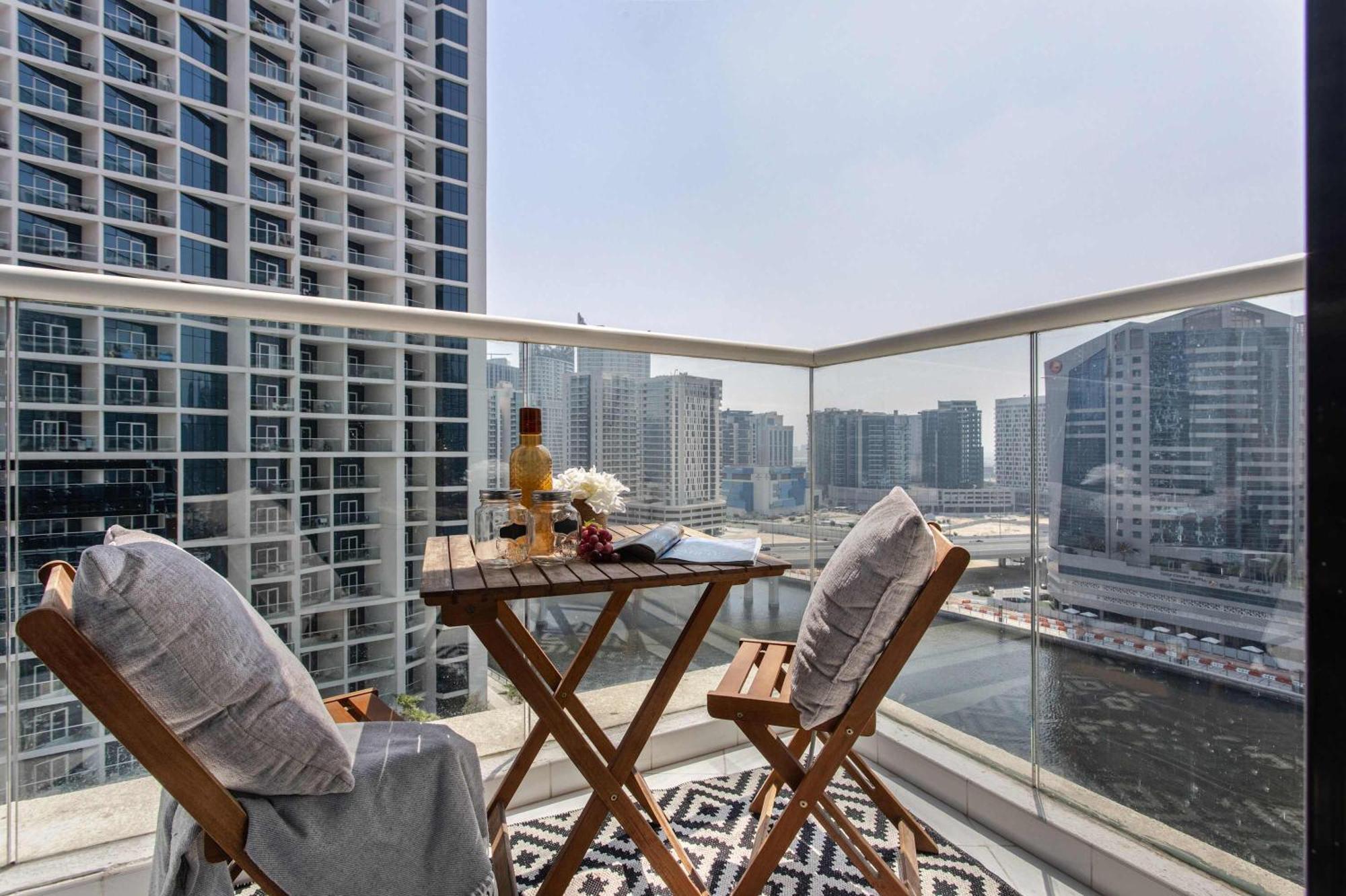 Frank Porter - Damac Prive A Dubai