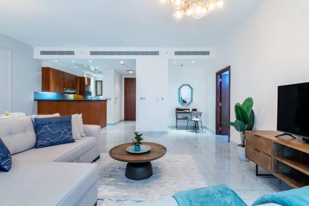 First Class 1br Luxurious Difc Retreat *