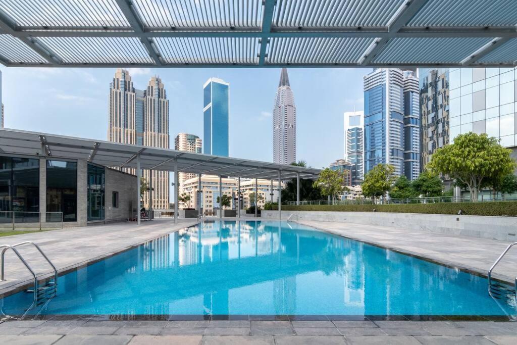 First Class 1br Luxurious Difc Retreat *