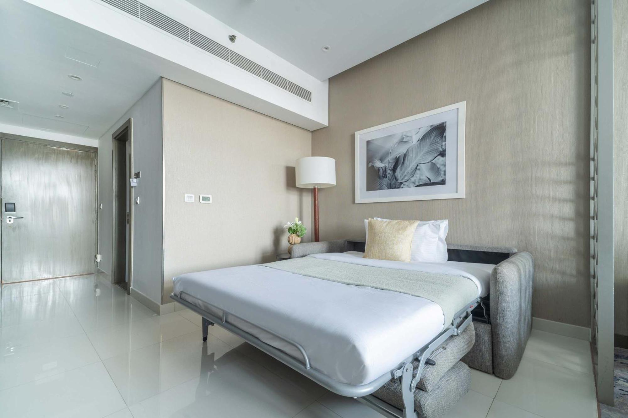 Frank Porter - Damac Prive A * Dubai