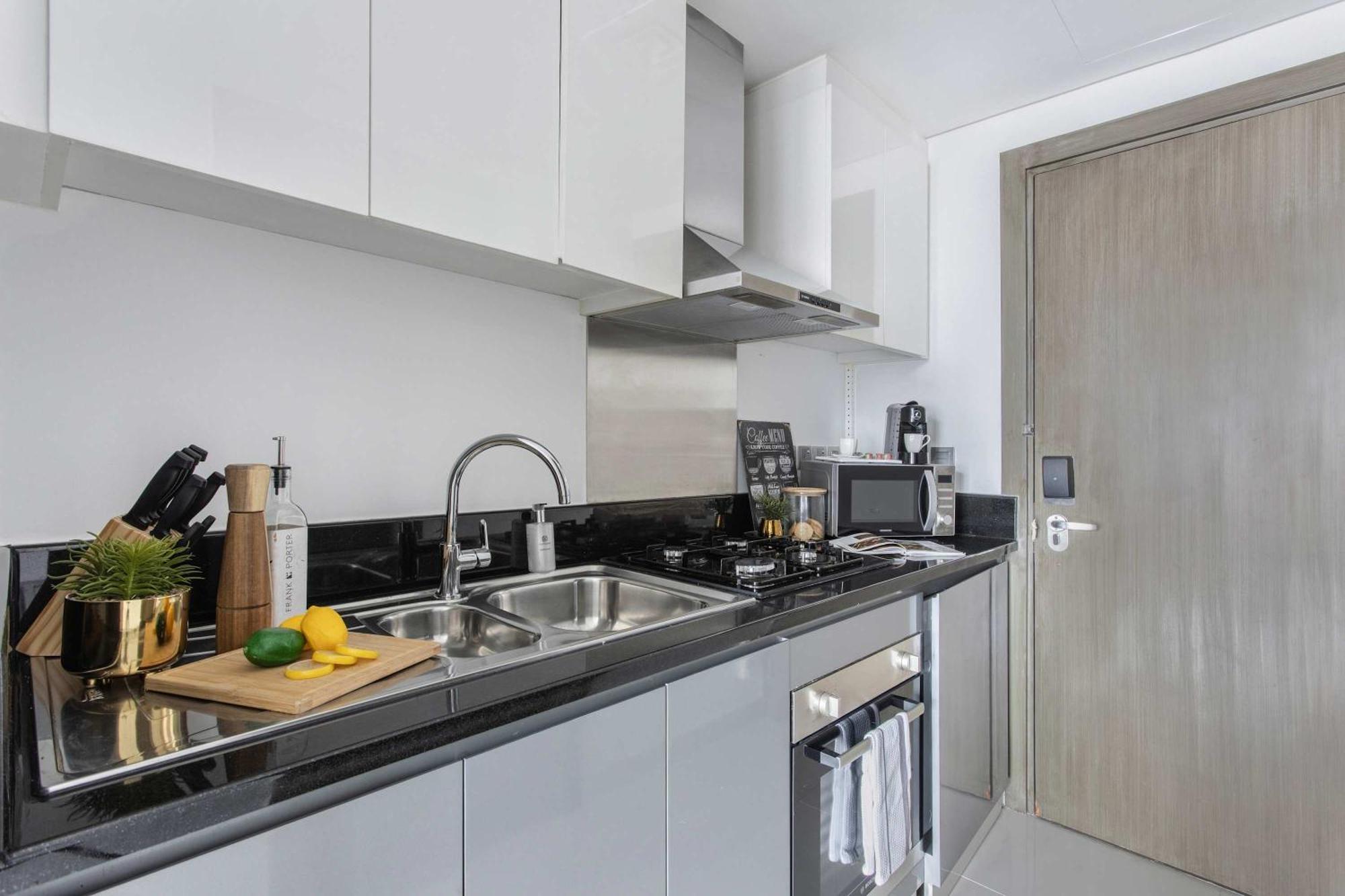 Frank Porter - Damac Prive A Apartment *