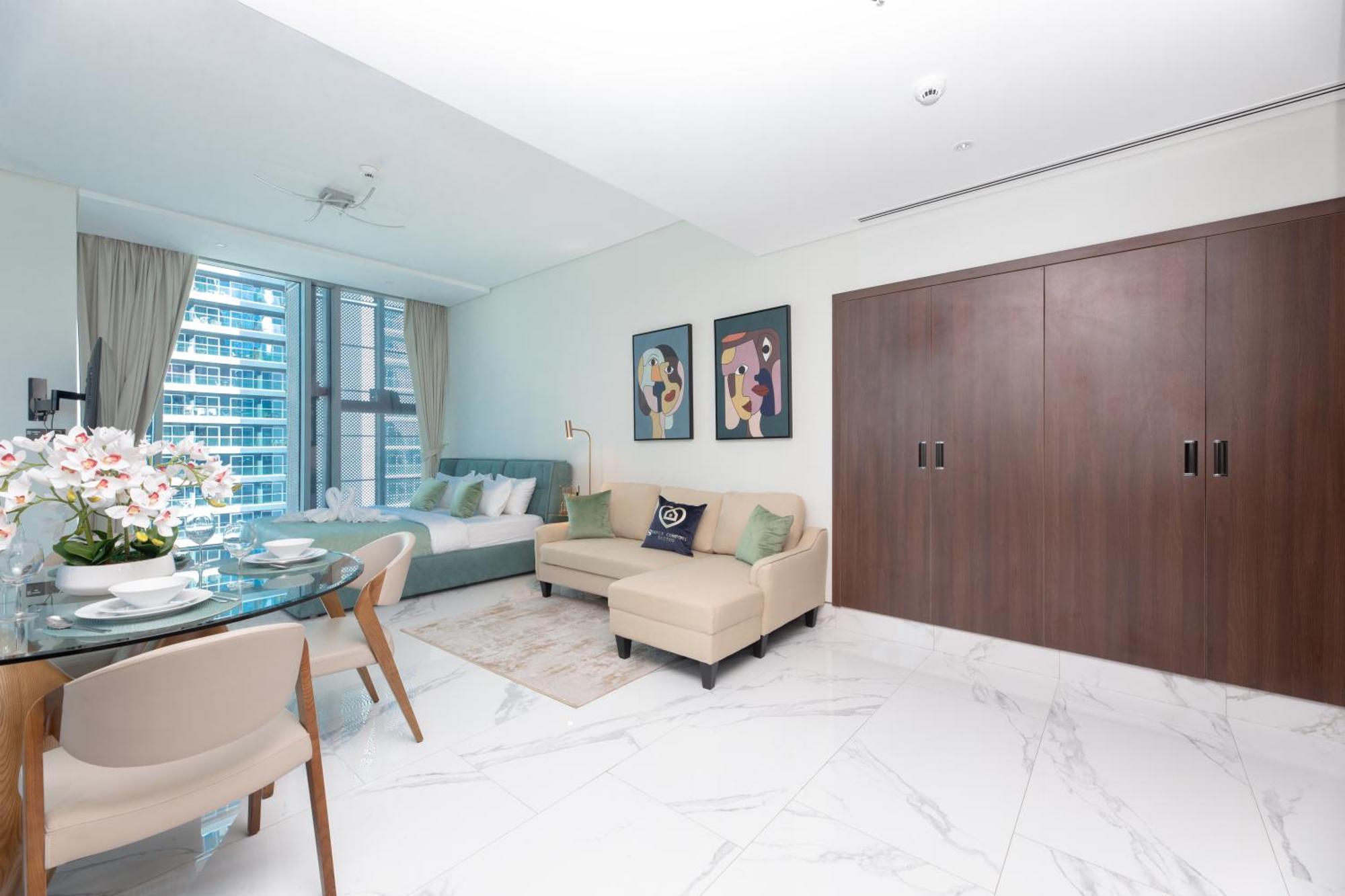 Elegant Near Burj Khalifa And Mall Apartment Dubai