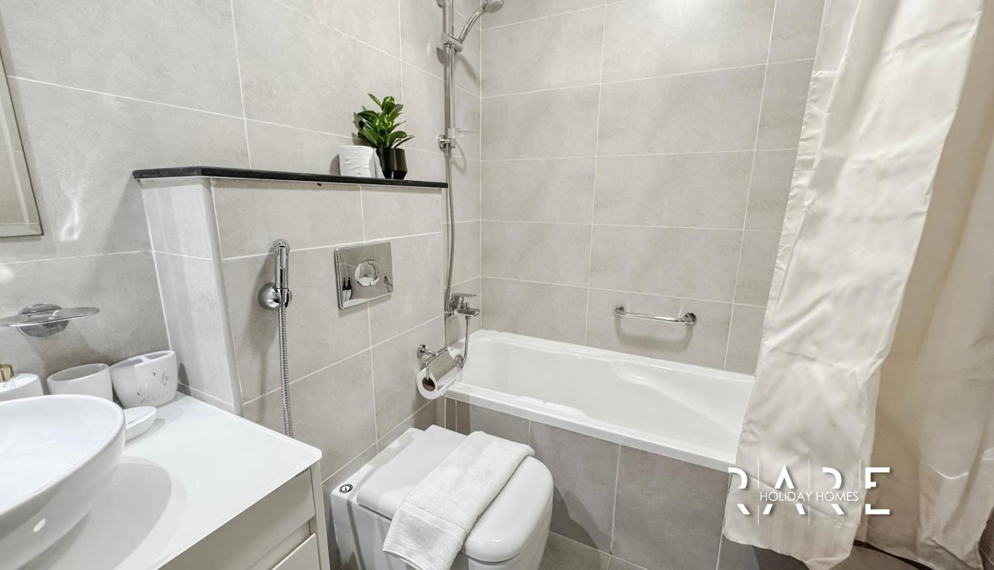 Rare Homes - Carson Tower B - Damac Hills - R3308 * Dubai